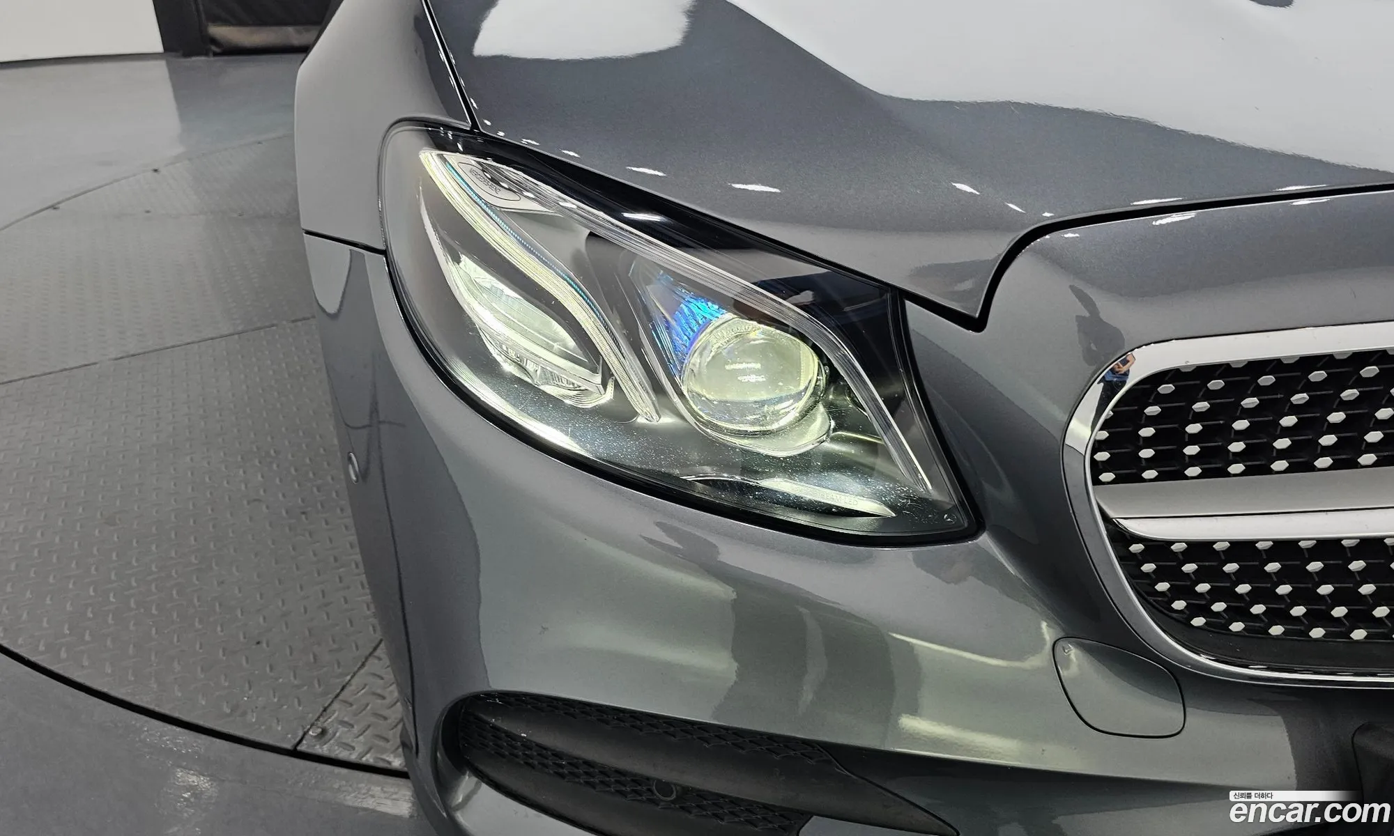 Mercedes-Benz E-Class W213 2018 WDD1K1EB4JF034459 — 4