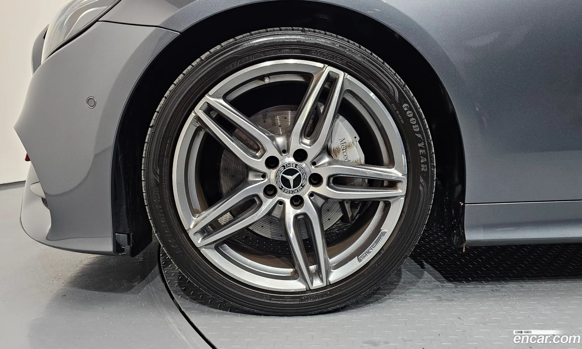Mercedes-Benz E-Class W213 2018 WDD1K1EB4JF034459 — 5