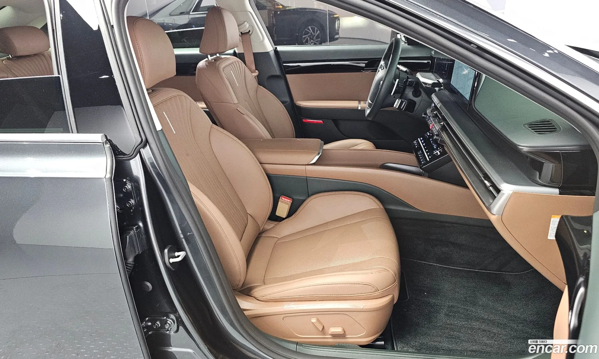 Hyundai Grandeur Hybrid 2025 — 8