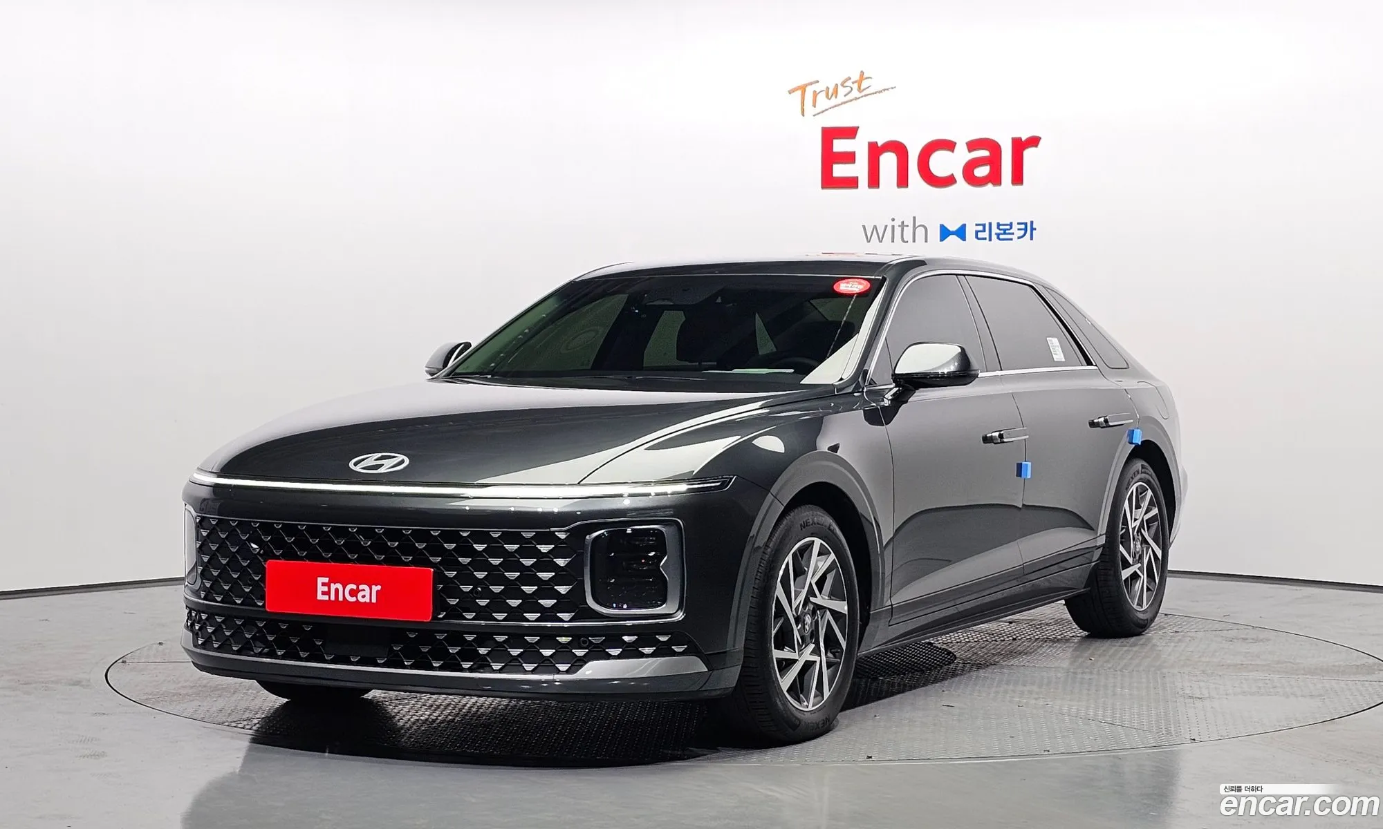 Hyundai Grandeur Hybrid 2025 — 3