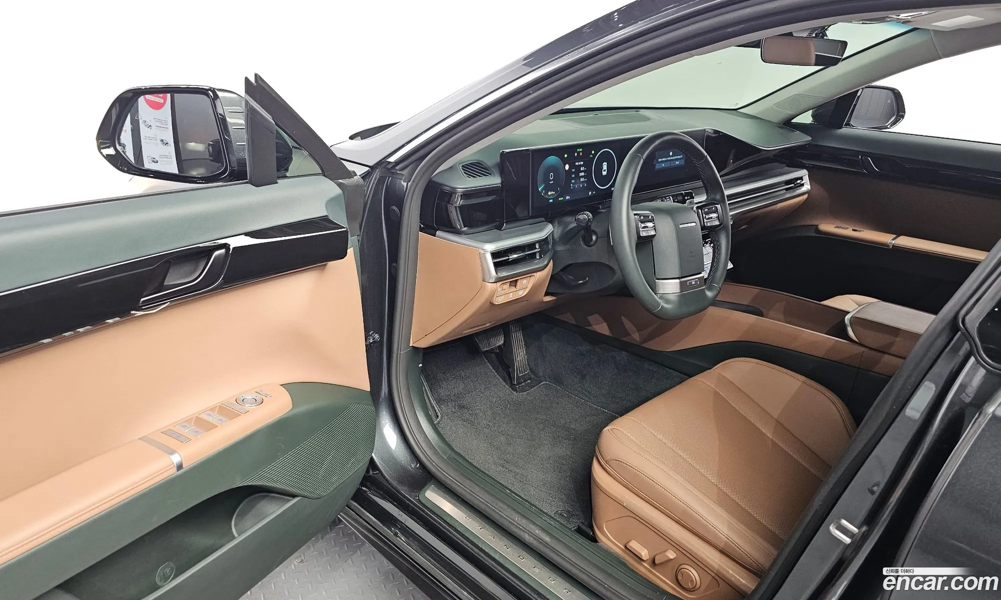 Hyundai Grandeur Hybrid 2025 — 22
