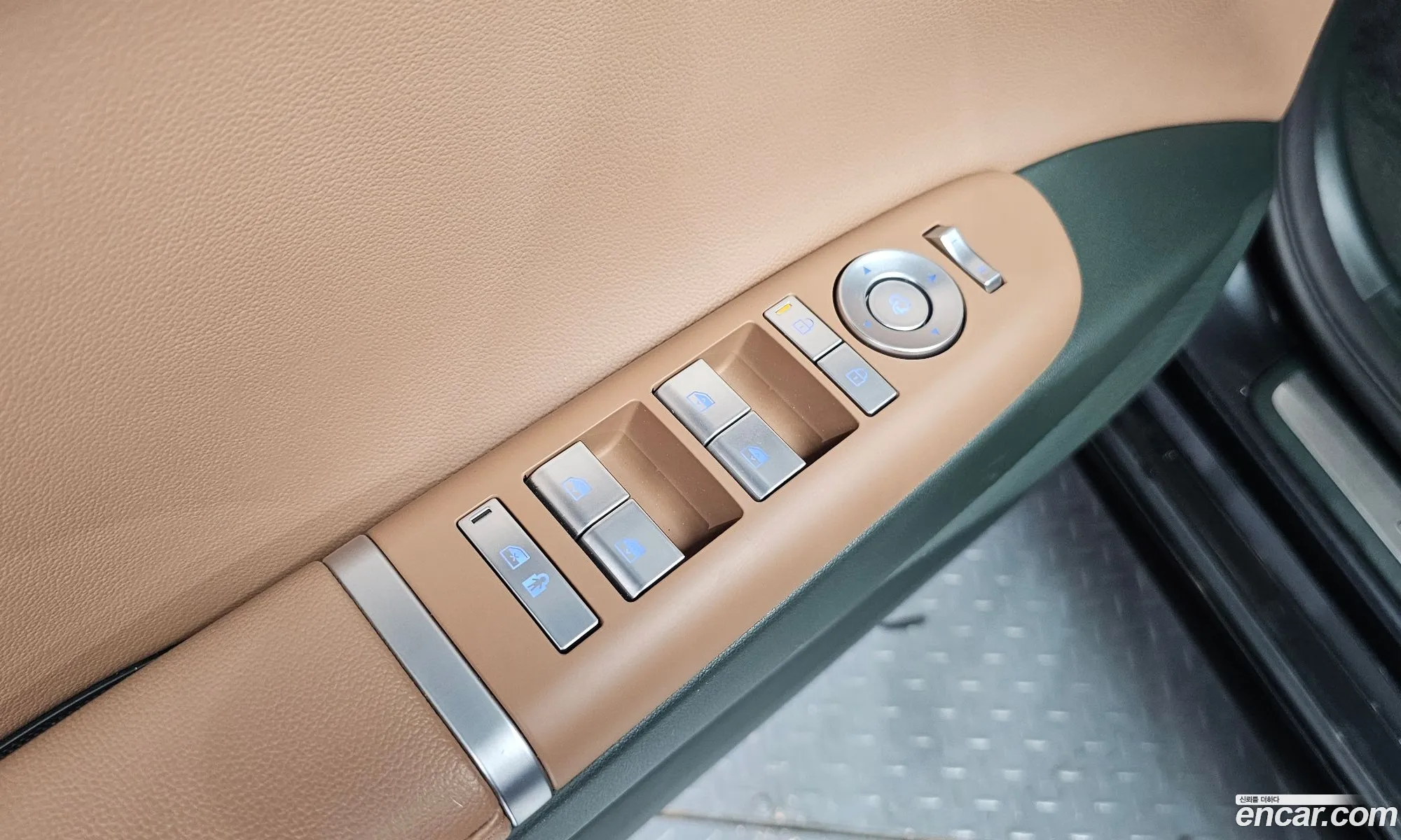Hyundai Grandeur Hybrid 2025 — 5