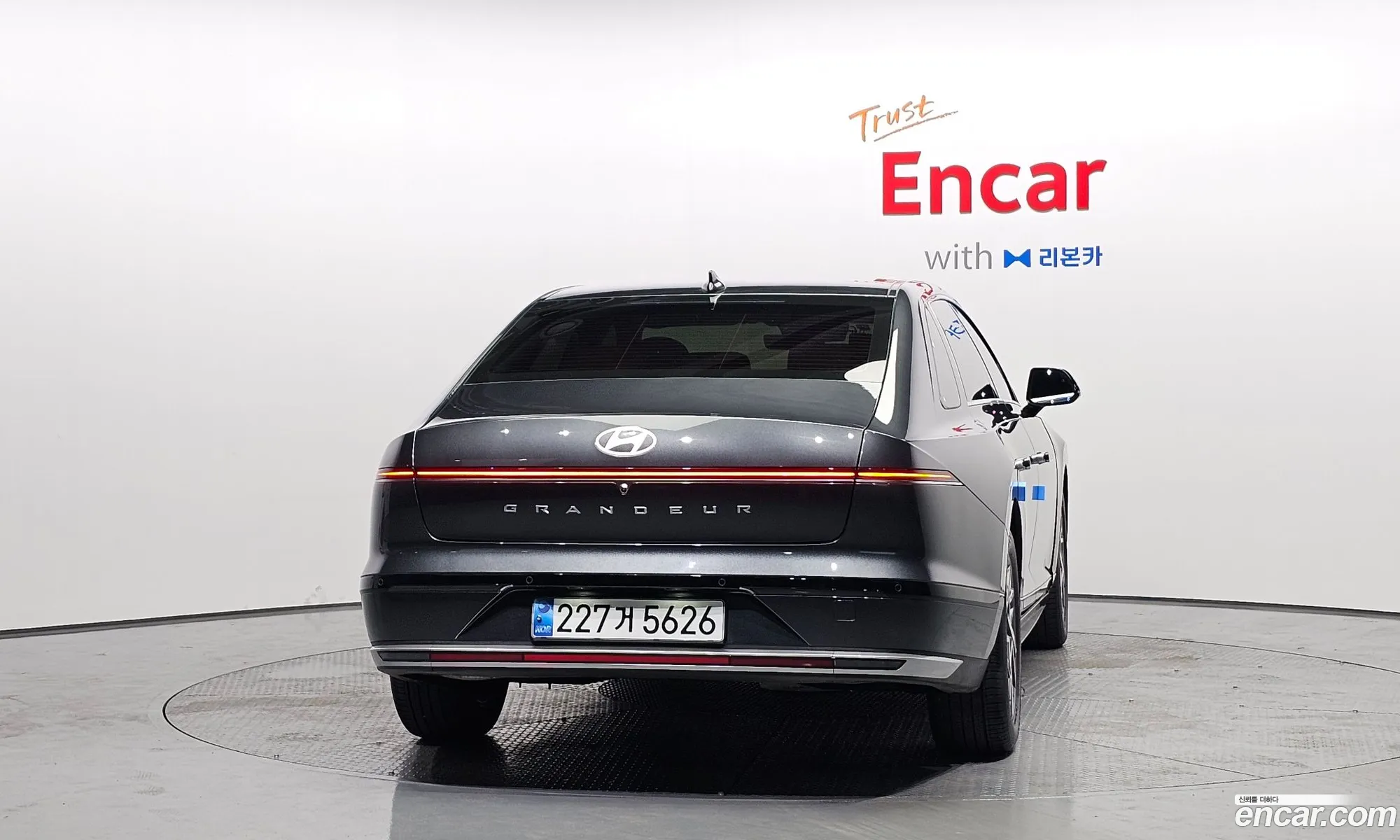 Hyundai Grandeur Hybrid 2025 — 21