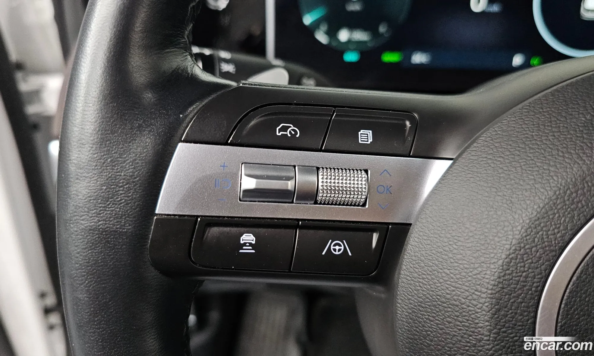 Hyundai Tucson Hybrid 2025 — 27