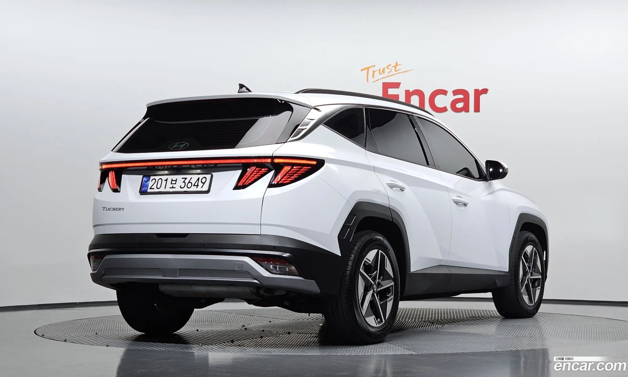 Hyundai Tucson Hybrid 2025 — 23