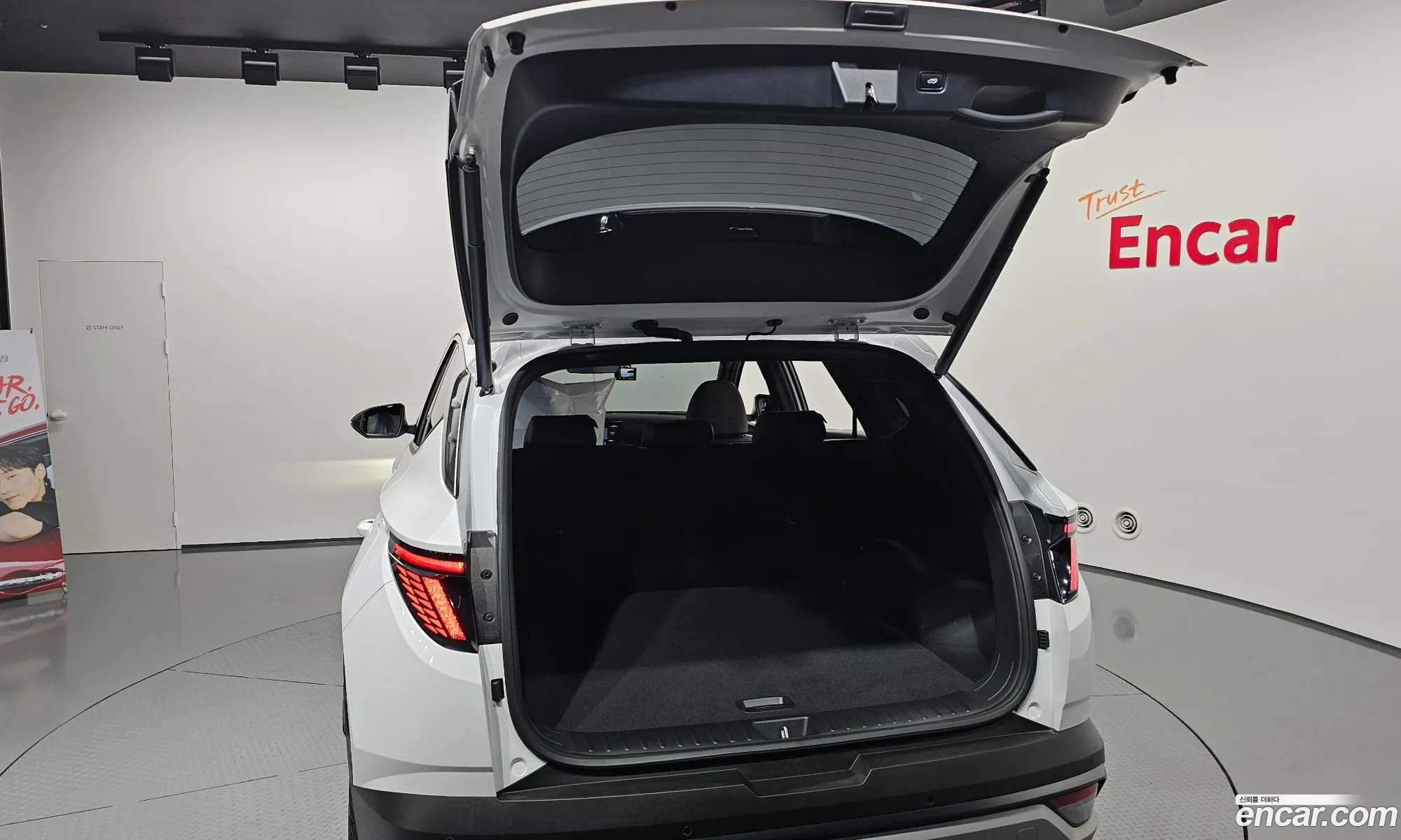 Hyundai Tucson Hybrid 2025 — 10