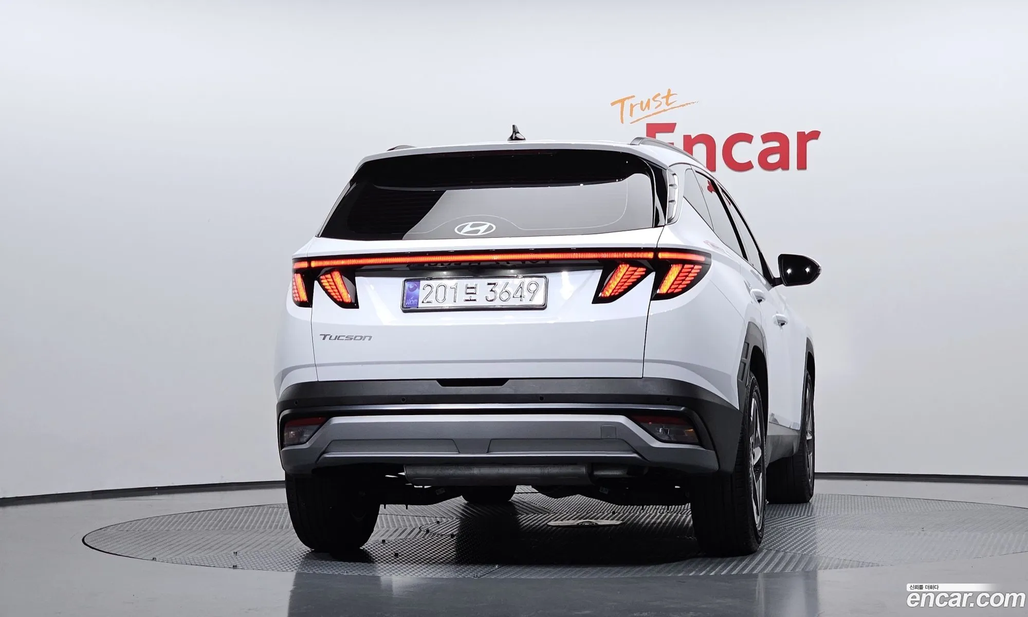 Hyundai Tucson Hybrid 2025 — 24