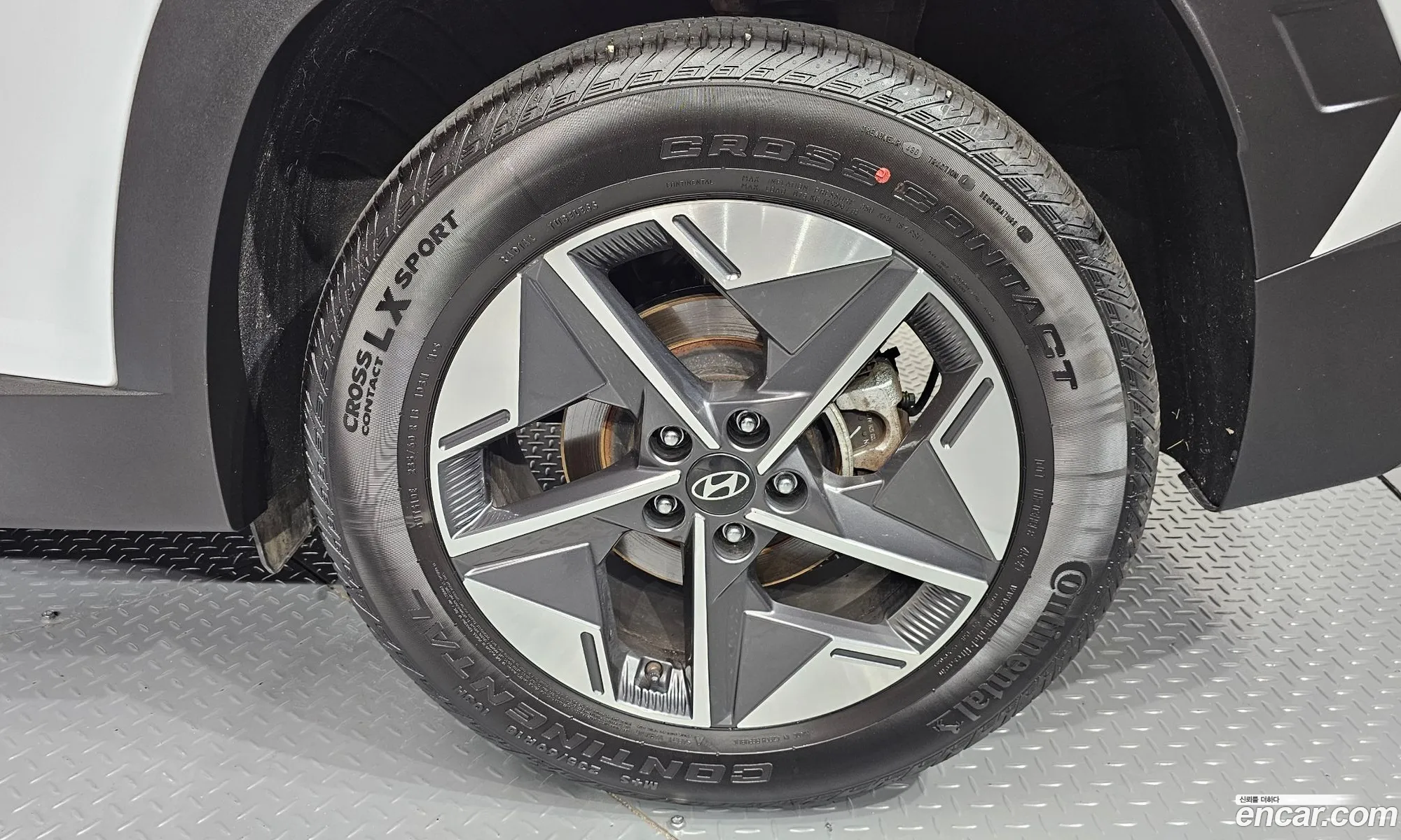 Hyundai Tucson Hybrid 2025 — 8