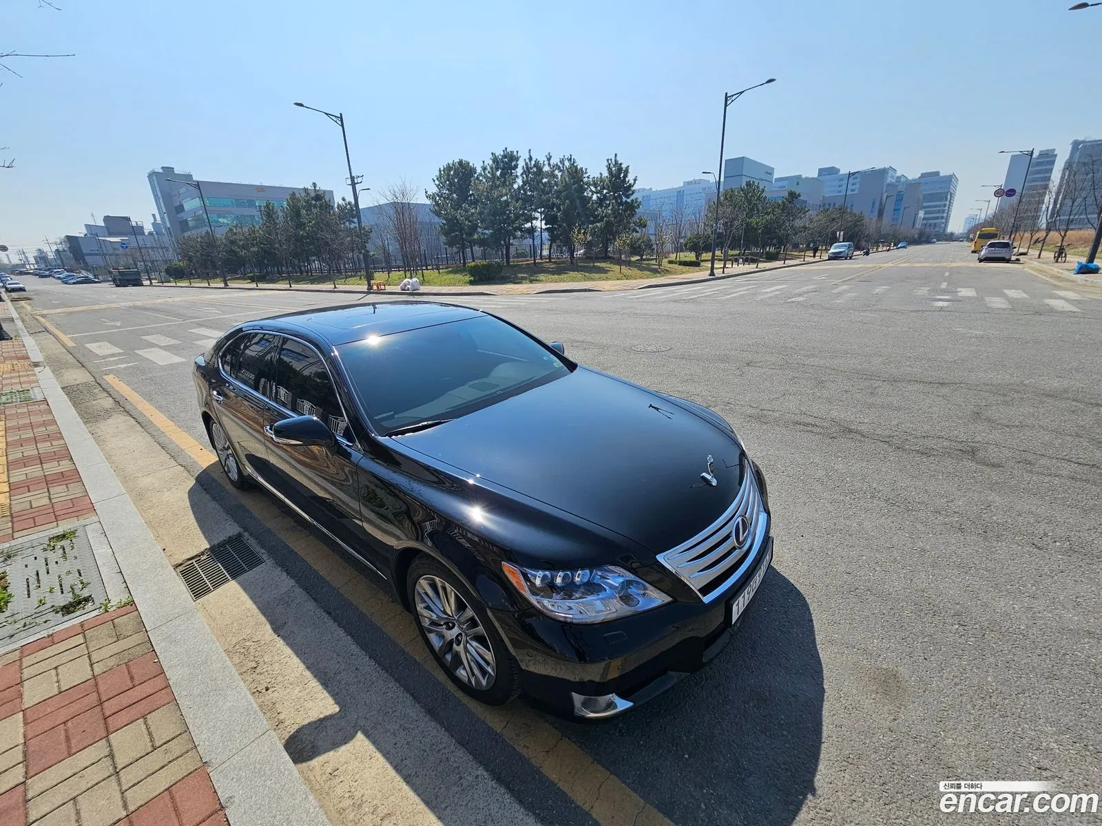 Lexus LS600hL 2011 — 15