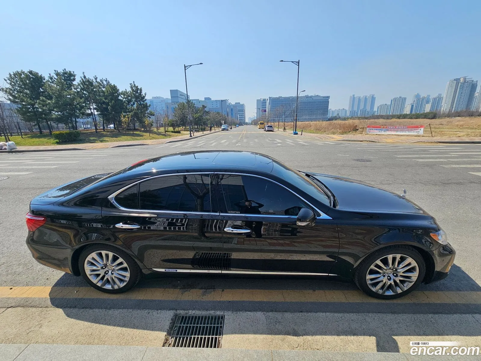 Lexus LS600hL 2011 — 9