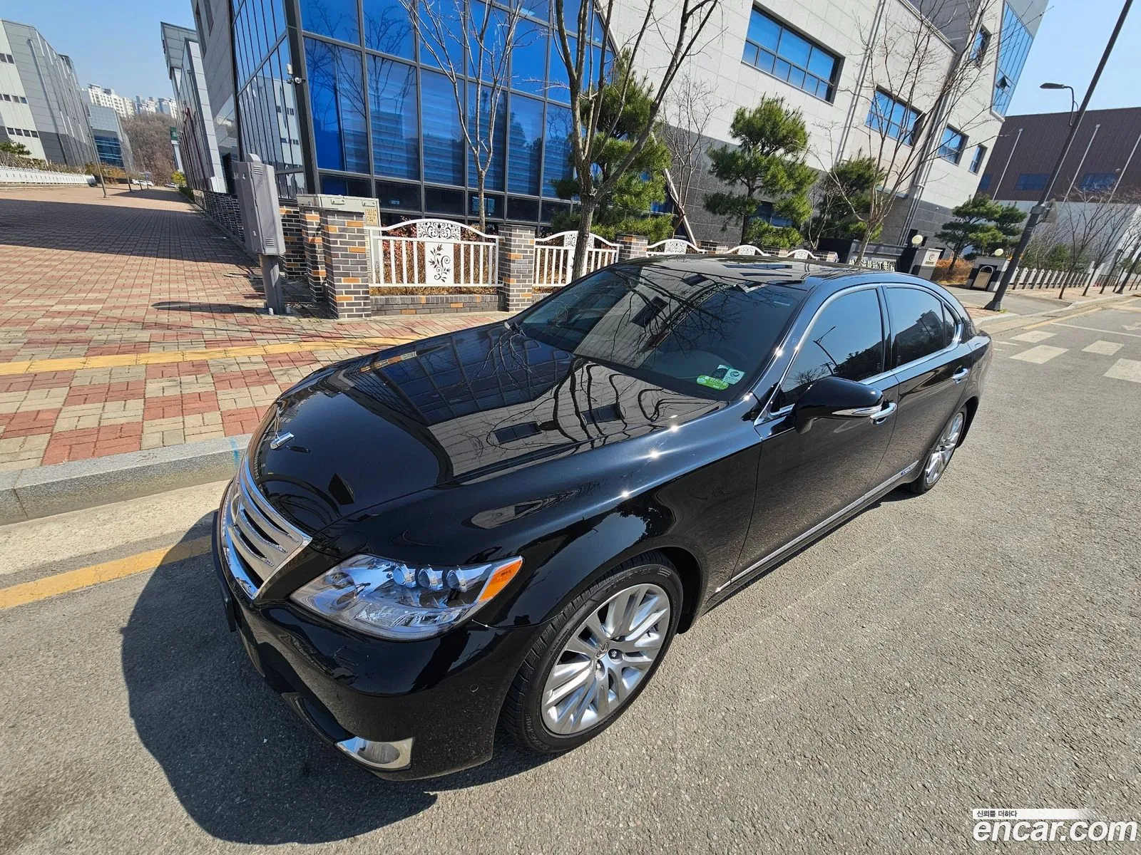 Lexus LS600hL 2011 — 6