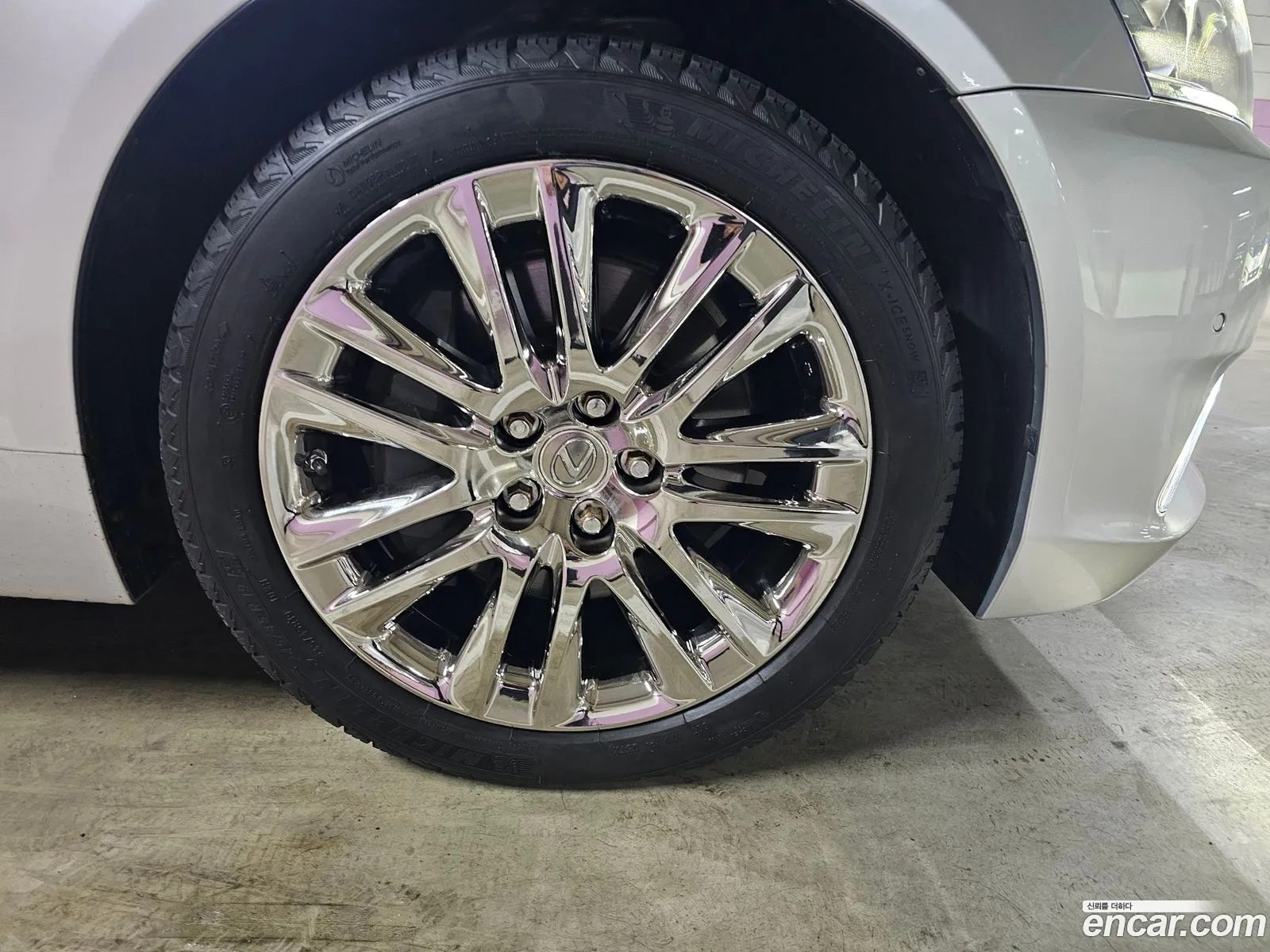 Lexus LS600hL 2011 — 8