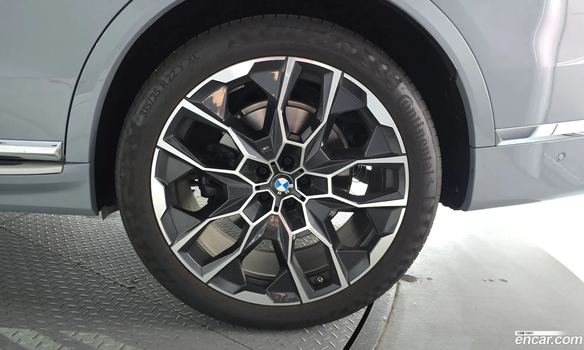 BMW X7 2025 — 19