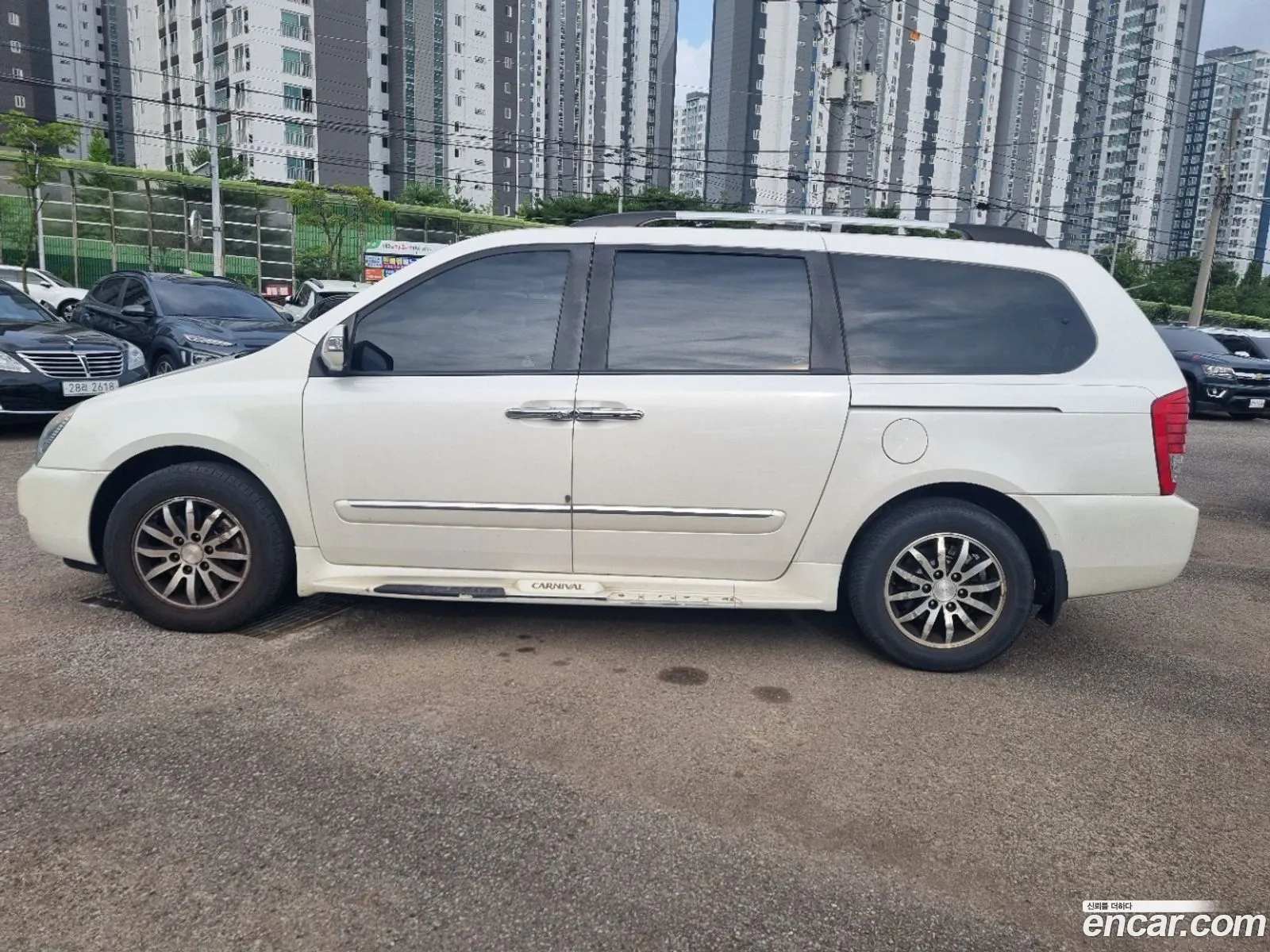 Kia Carnival R 2010 — 6