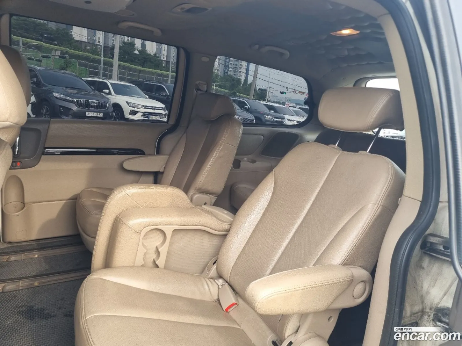 Kia Carnival R 2010 — 15