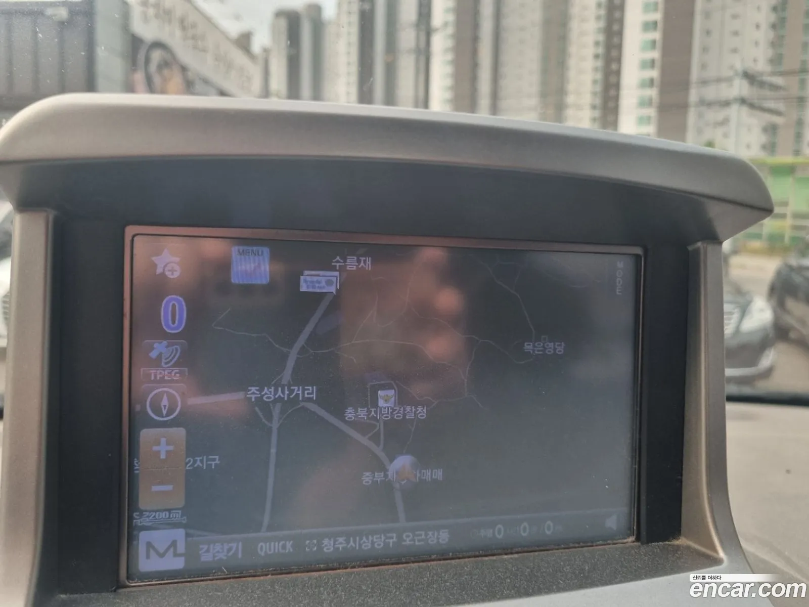 Kia Carnival R 2010 — 16