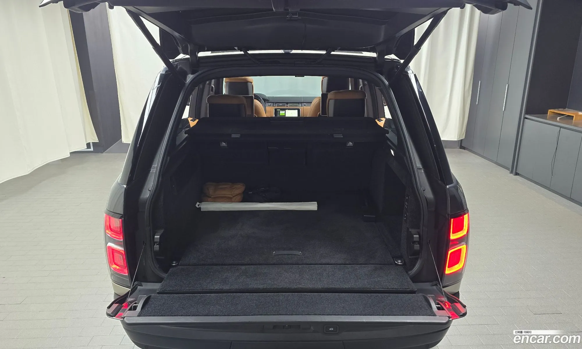 Land Rover Range Rover 2021 SALGA2BE0MA422794 — 15