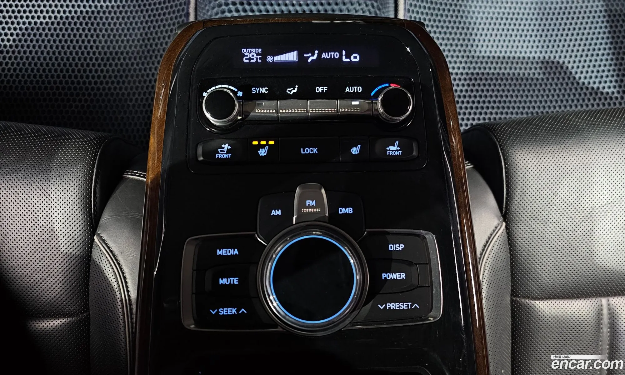 Genesis EQ900 2017 — 11