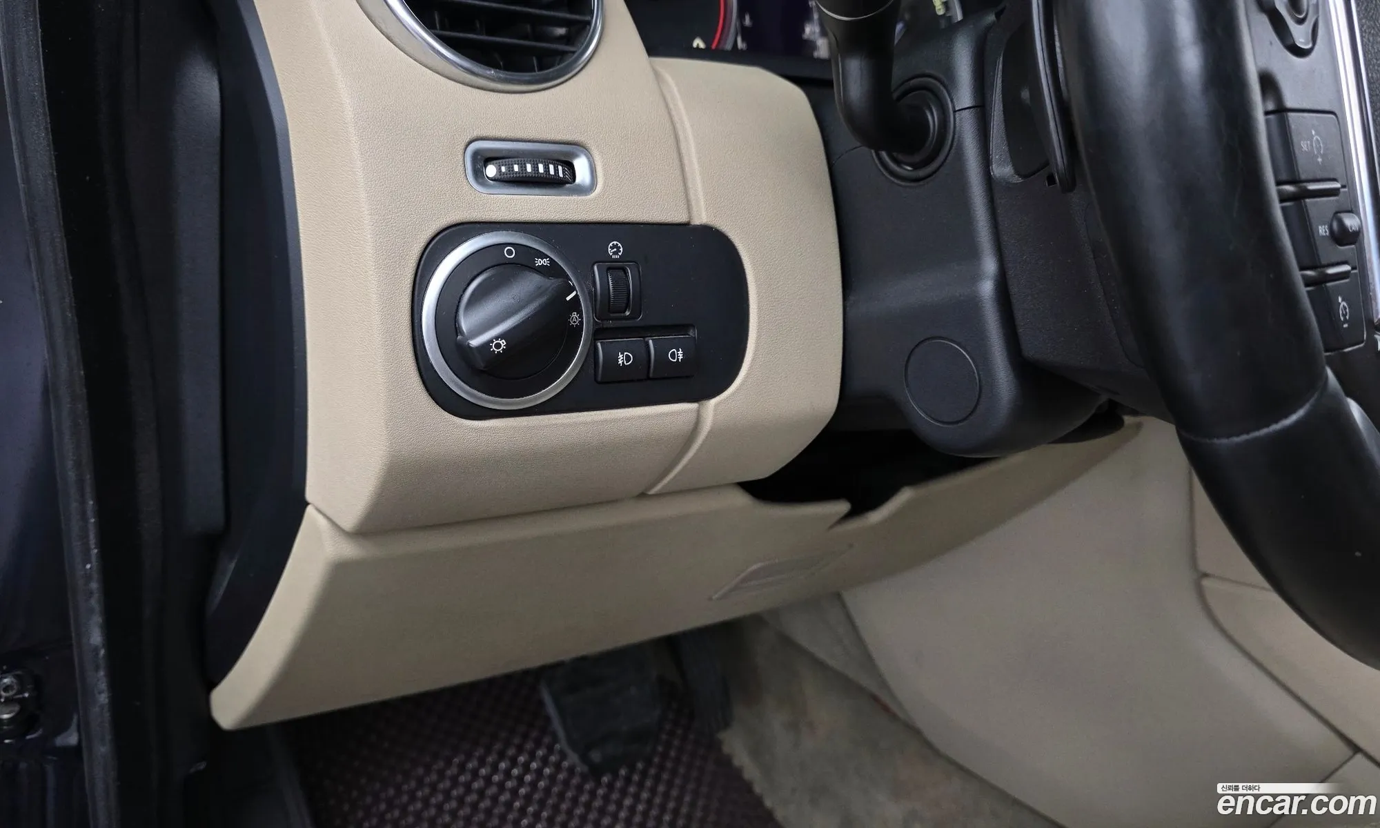 Land Rover Discovery 4