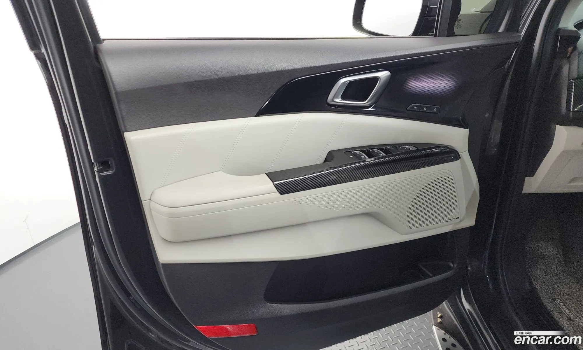 Kia Carnival 2020 — 32
