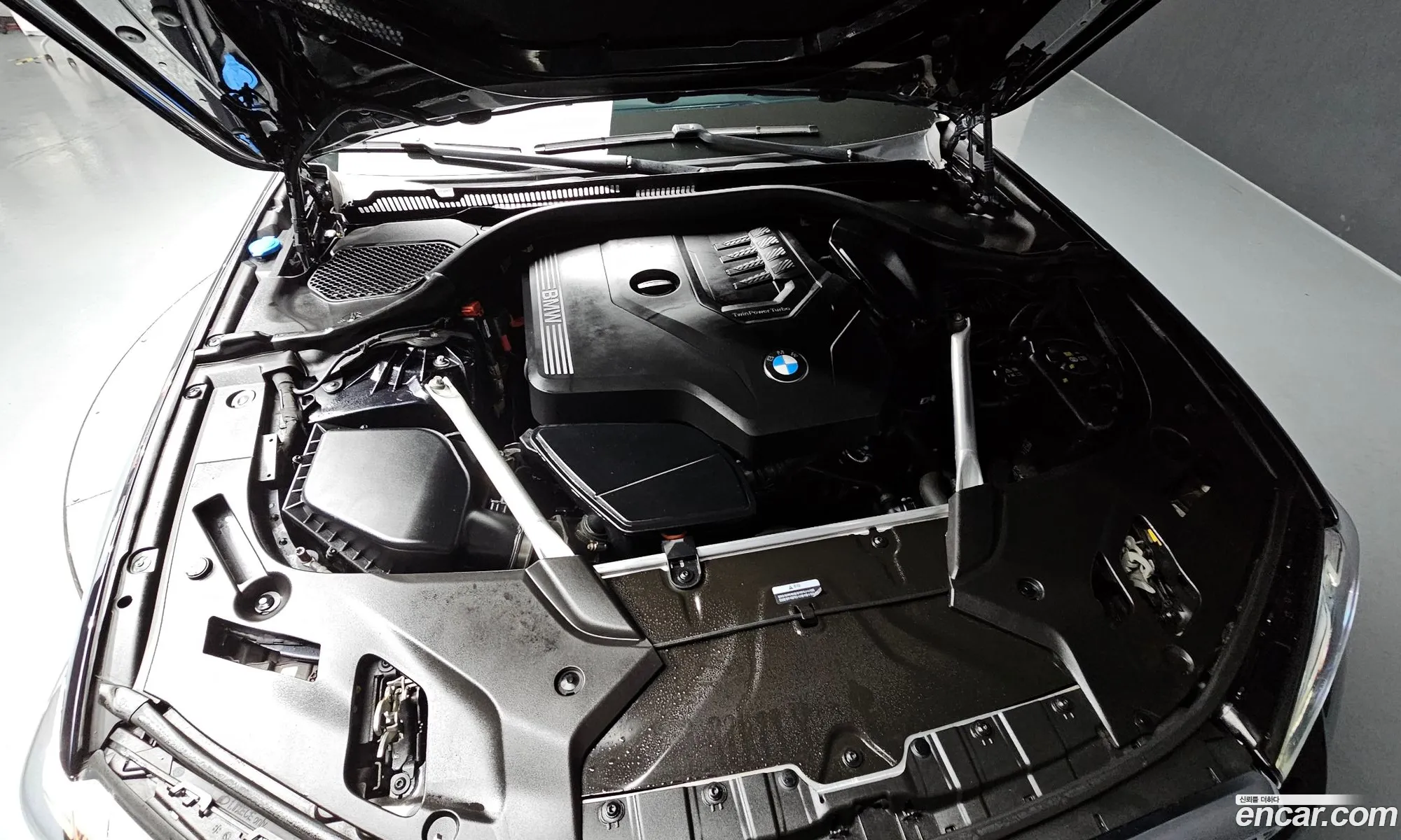 BMW 5 Series 2023 — 14