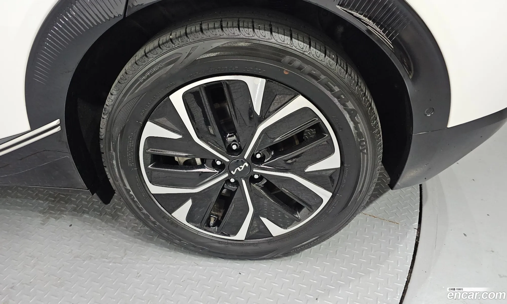 Kia EV6 2022 — 8