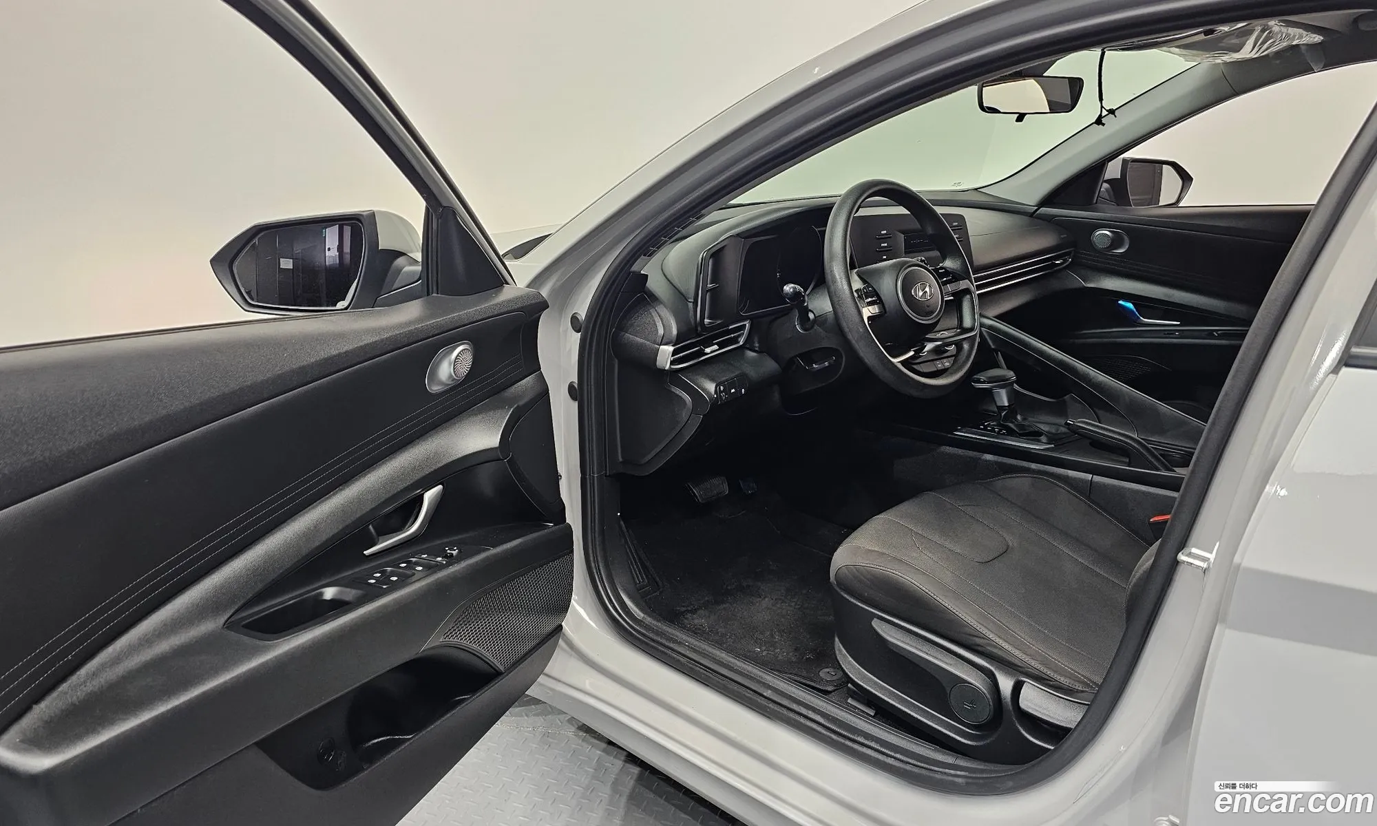 Hyundai Elantra 2020 — 19