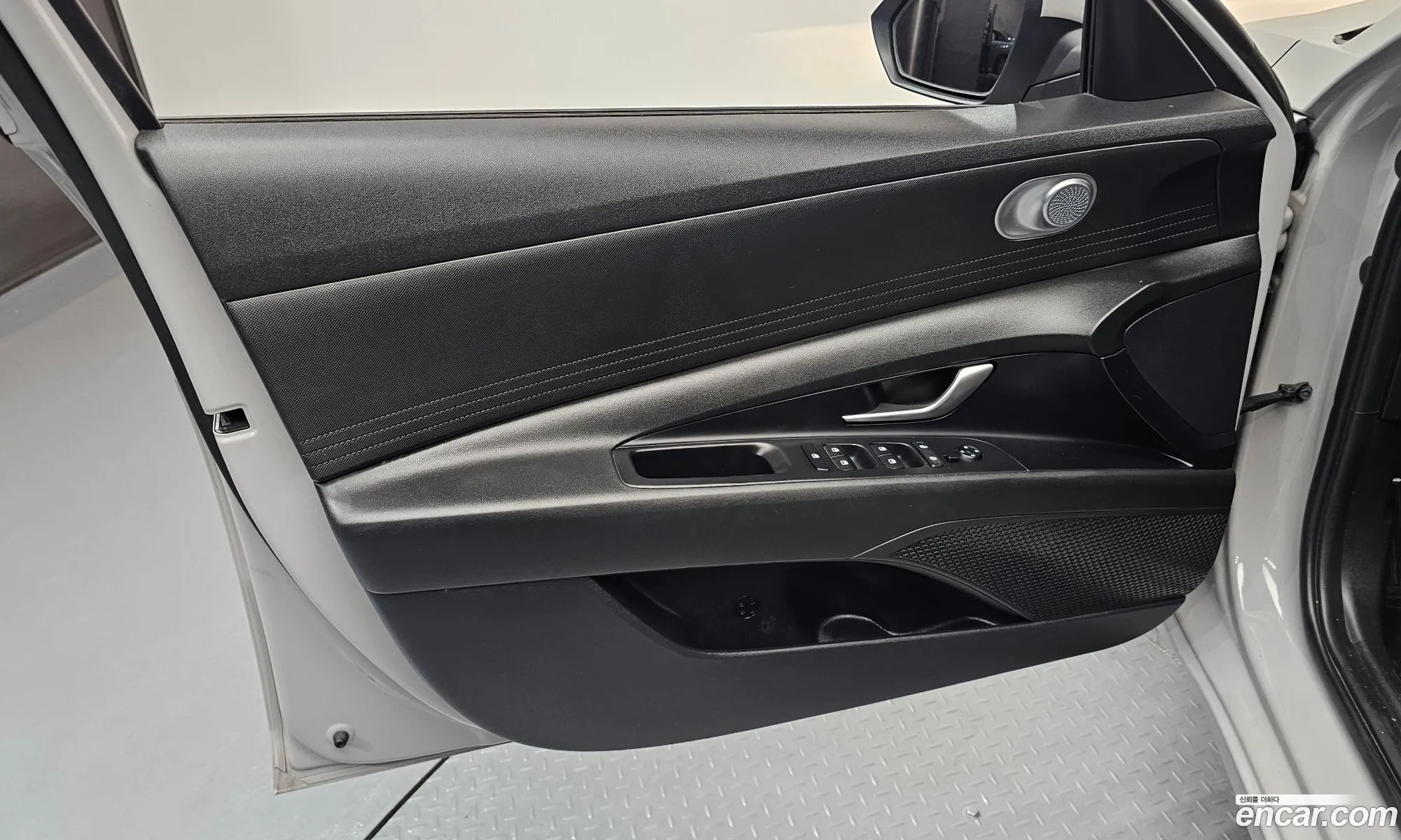 Hyundai Elantra 2020 — 13