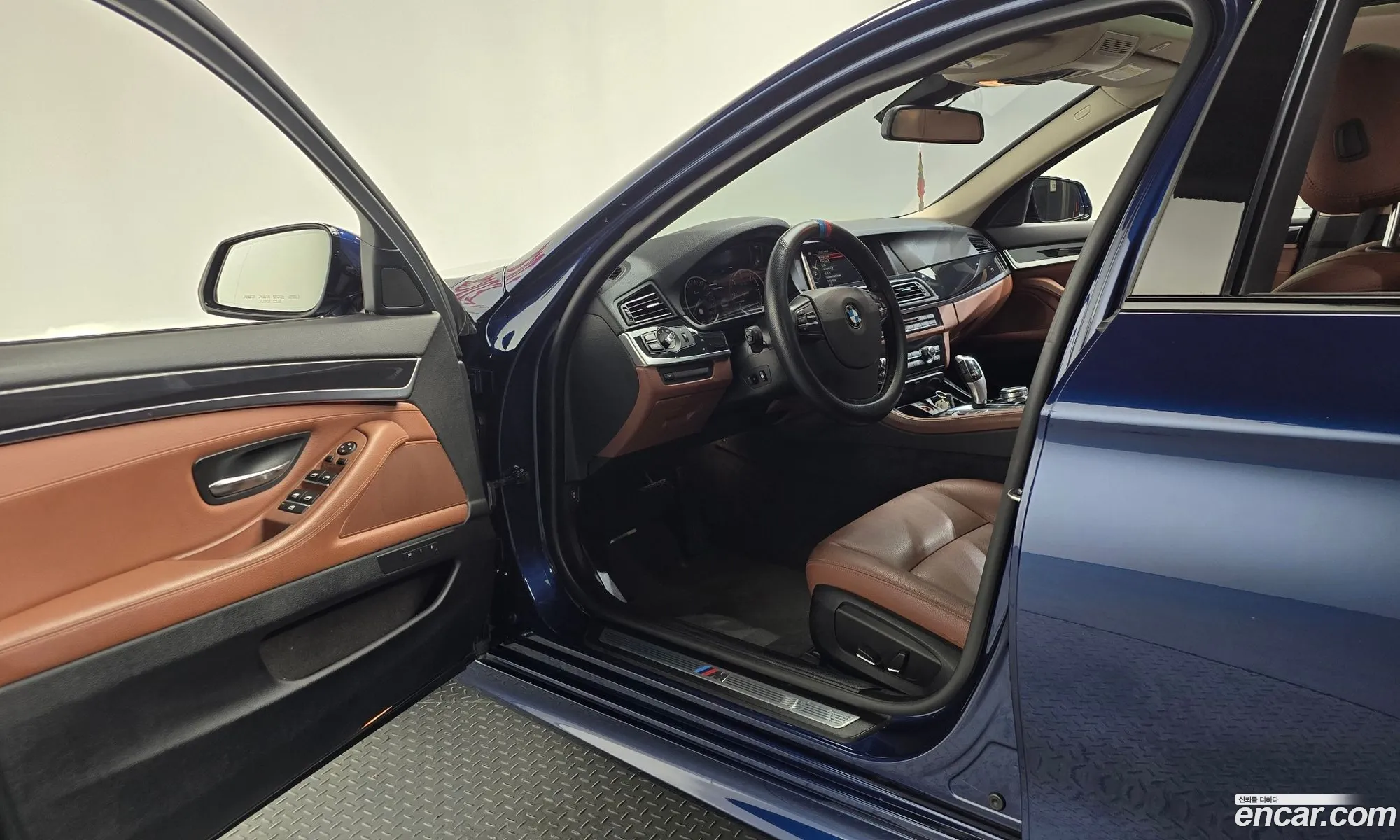 BMW 5 Series 2016 WBA5E7109GG159144 — 14