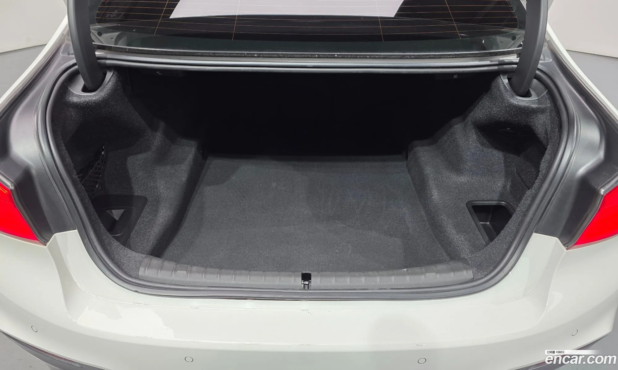 BMW 5 Series 2017 WBAJD3107JWC13034 — 24