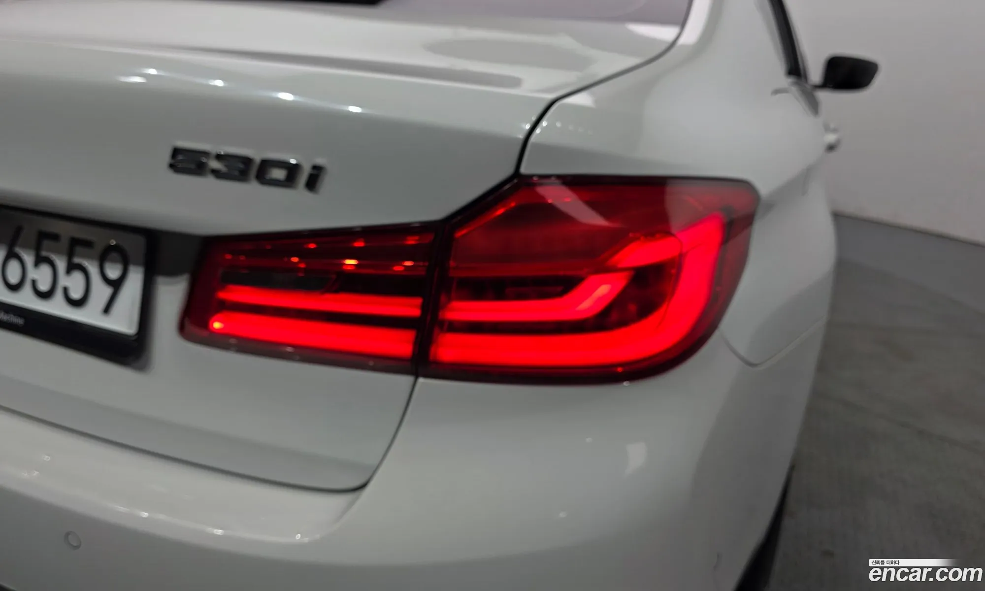 BMW 5 Series 2017 WBAJD3107JWC13034 — 17