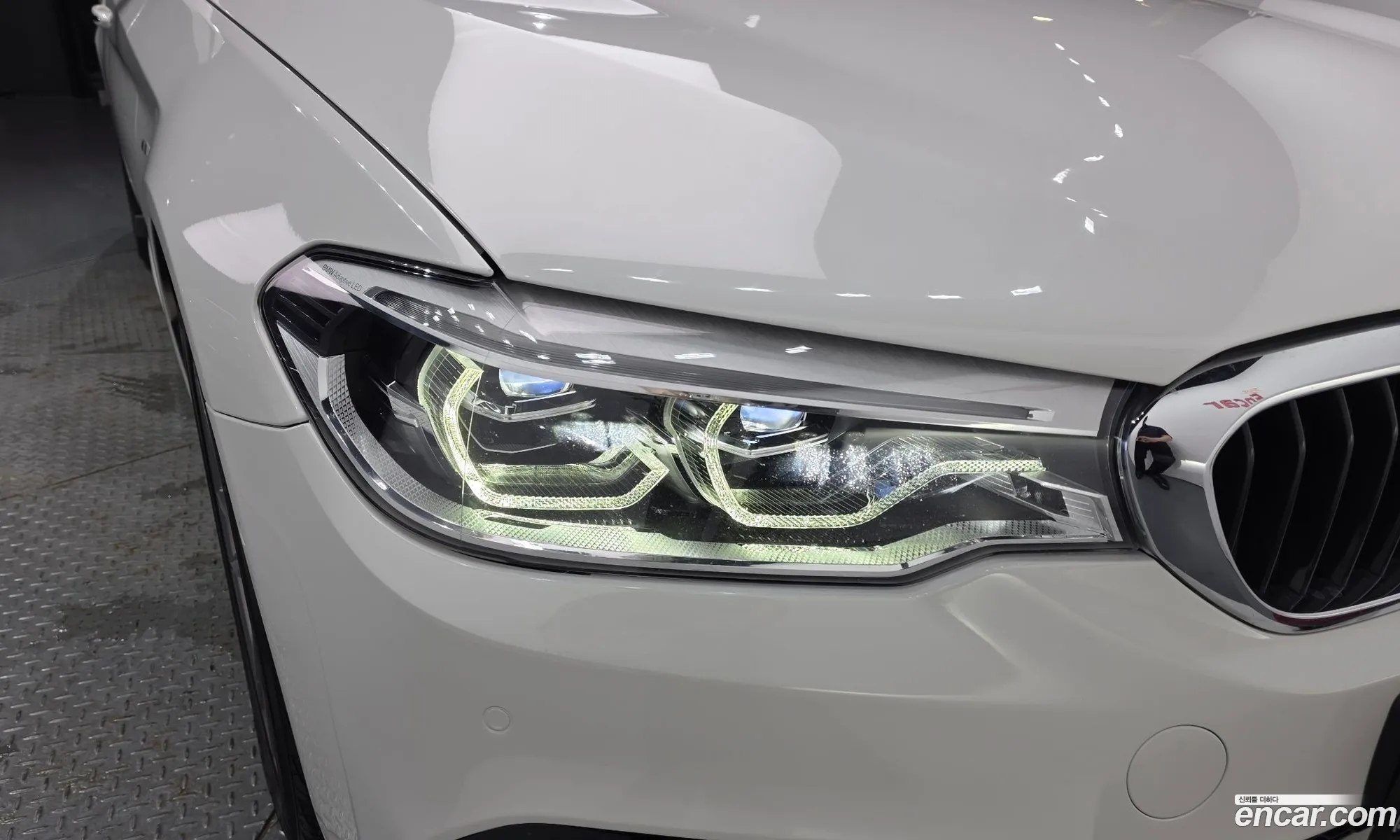 BMW 5 Series 2017 WBAJD3107JWC13034 — 4