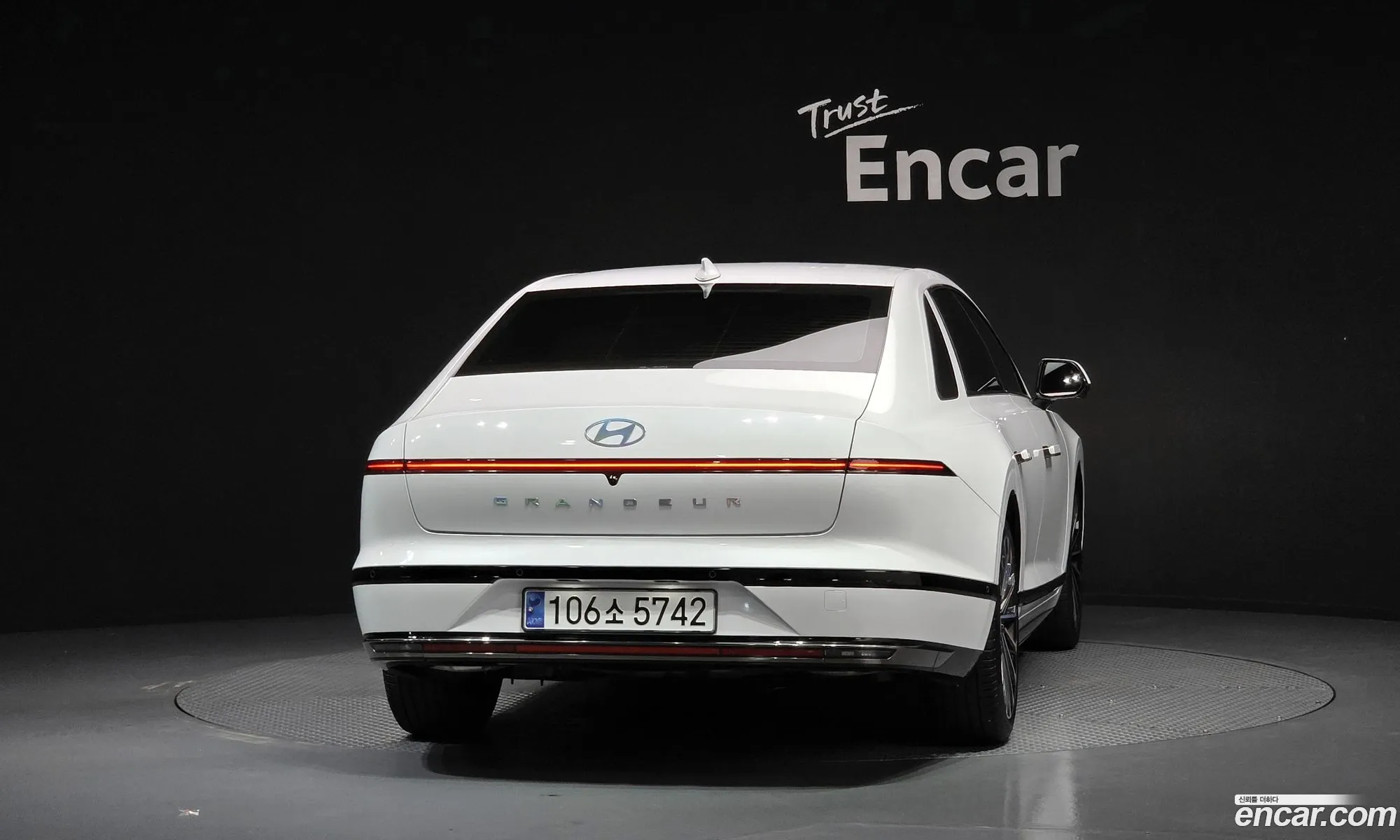 Hyundai Grandeur Hybrid 2023 — 15