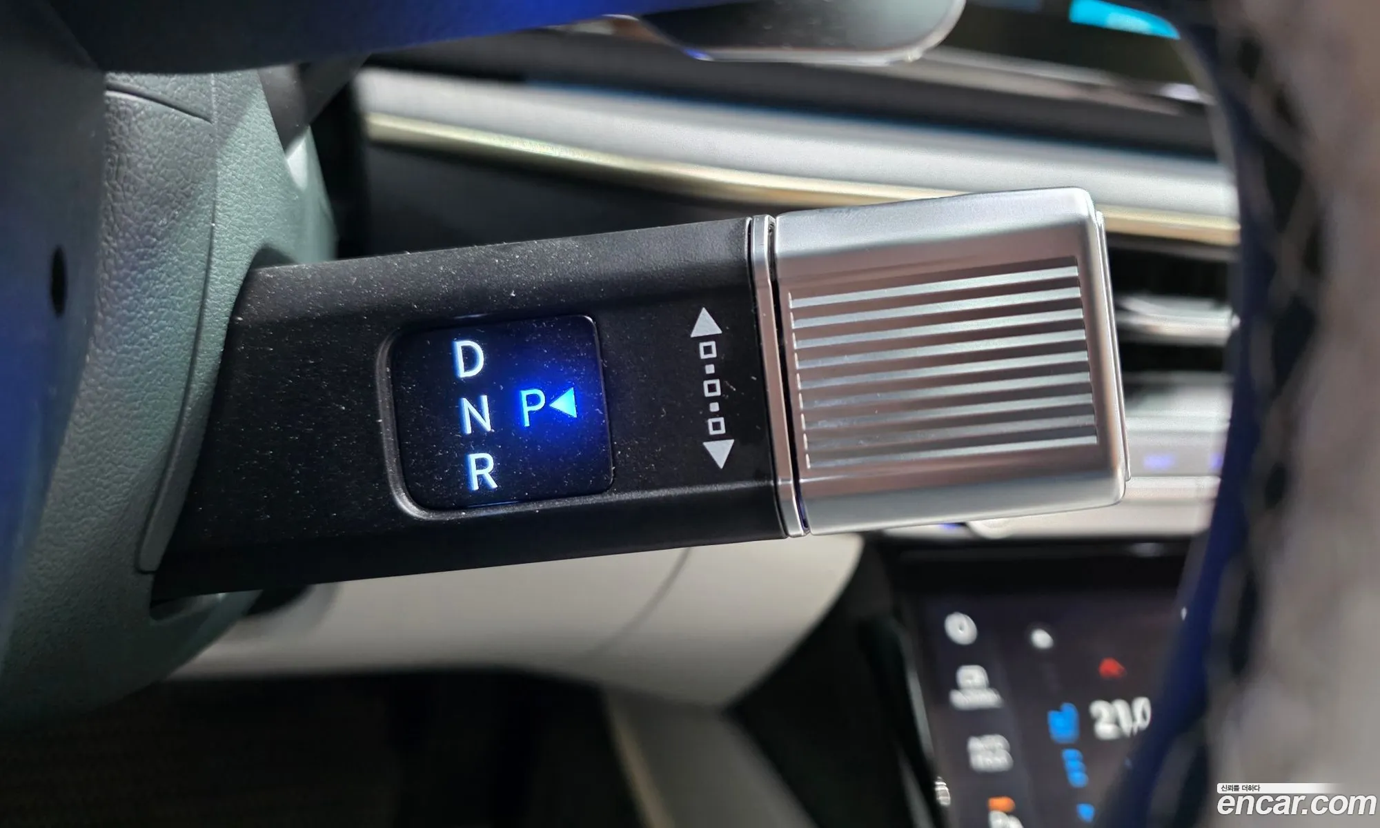 Hyundai Grandeur Hybrid 2023 — 17