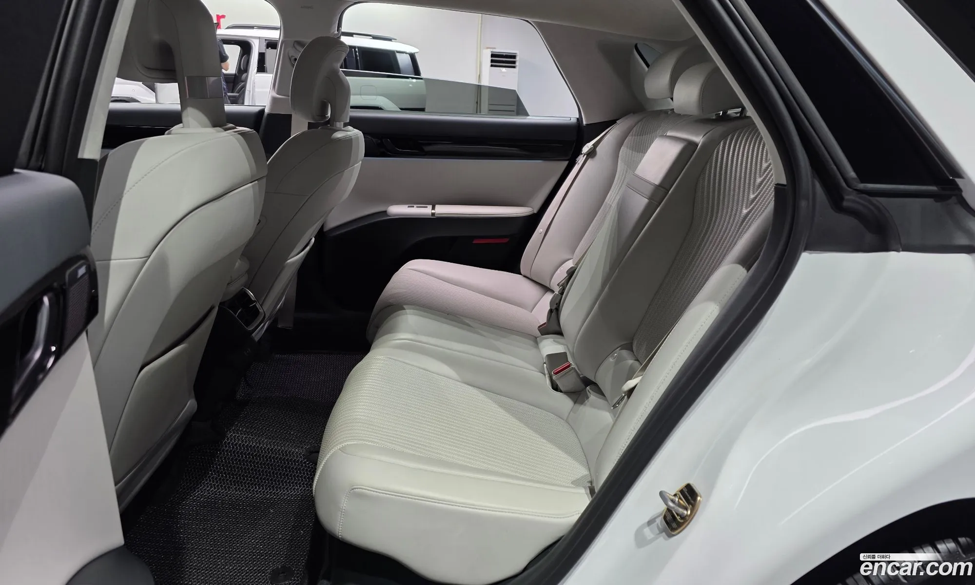 Hyundai Grandeur Hybrid 2023 — 20