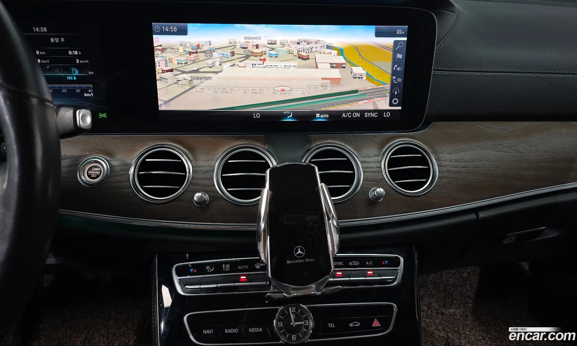 Mercedes-Benz E-Class W213 2018 WDDZF4JB1KA498175 — 9