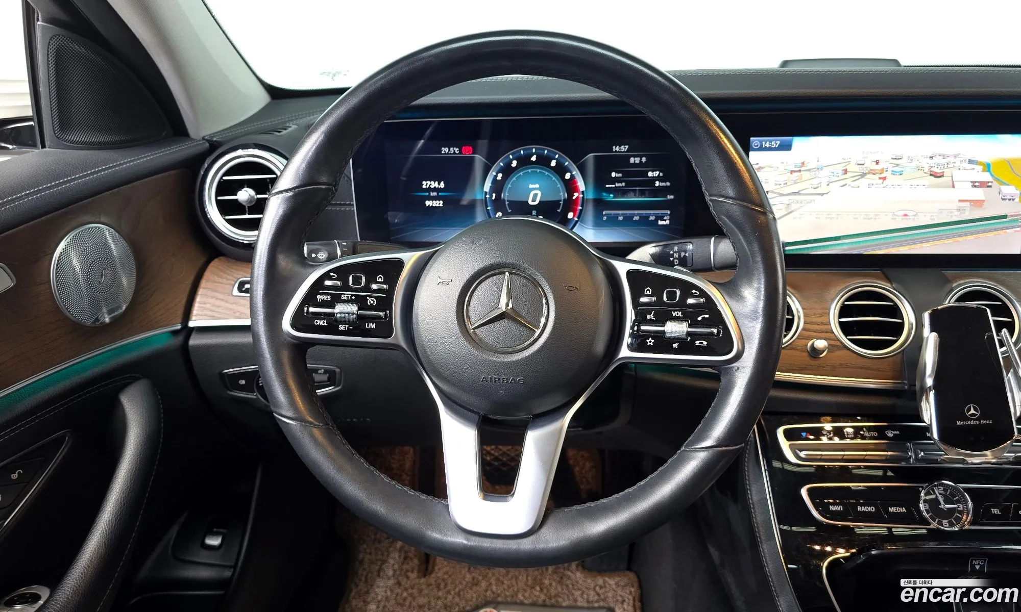 Mercedes-Benz E-Class W213 2018 WDDZF4JB1KA498175 — 22