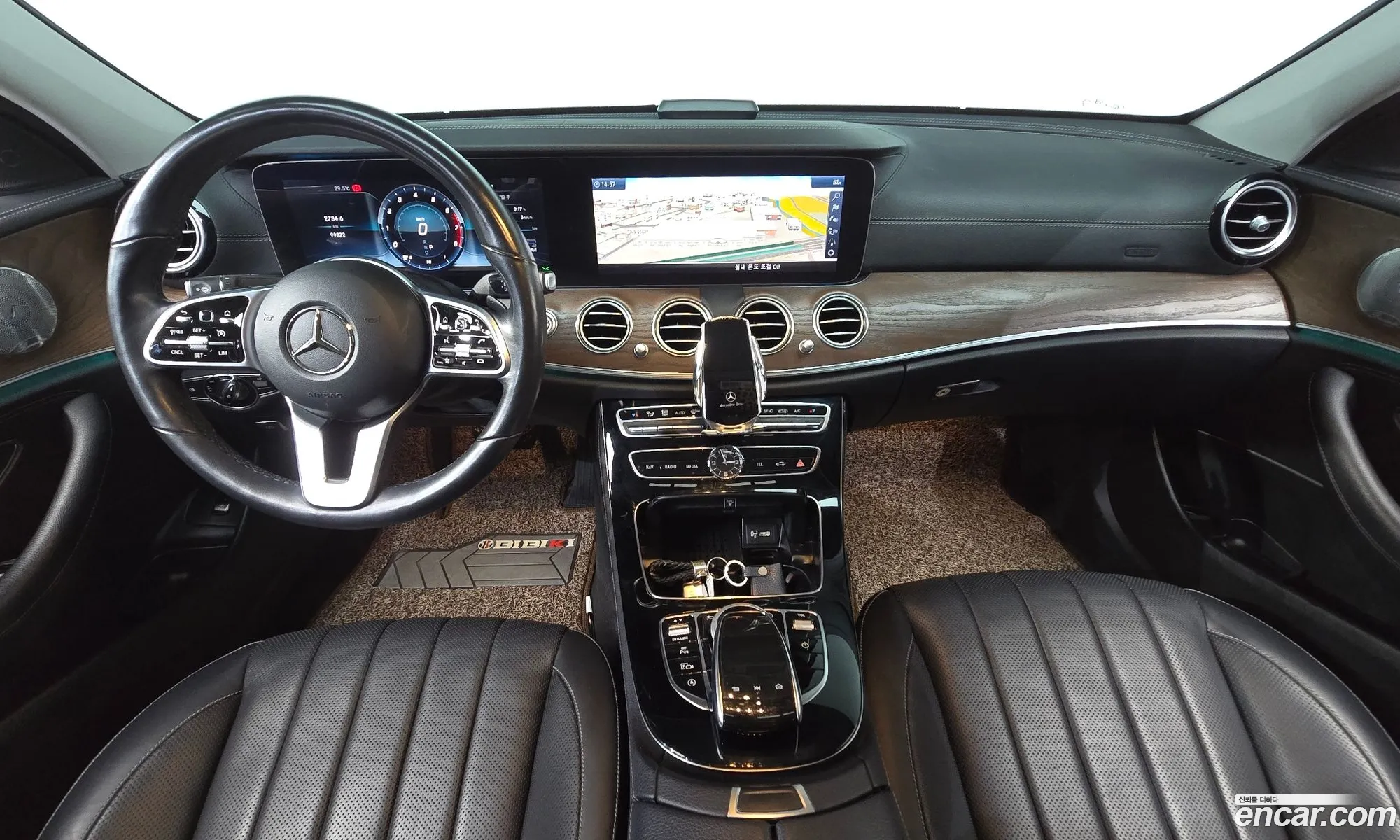 Mercedes-Benz E-Class W213 2018 WDDZF4JB1KA498175 — 23