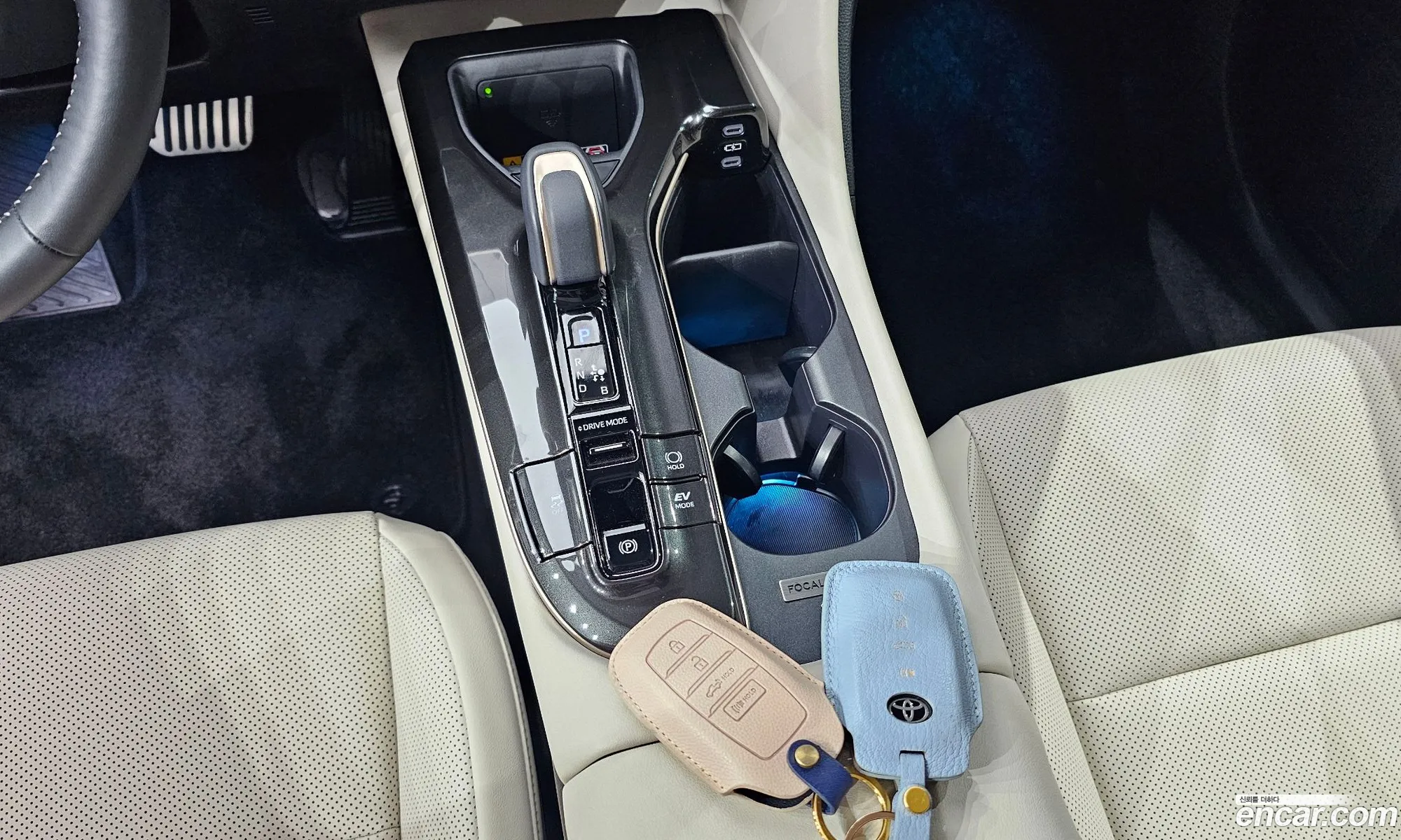 Toyota Crown Crossover 2025 JTDAAAAF2S3036610 — 3