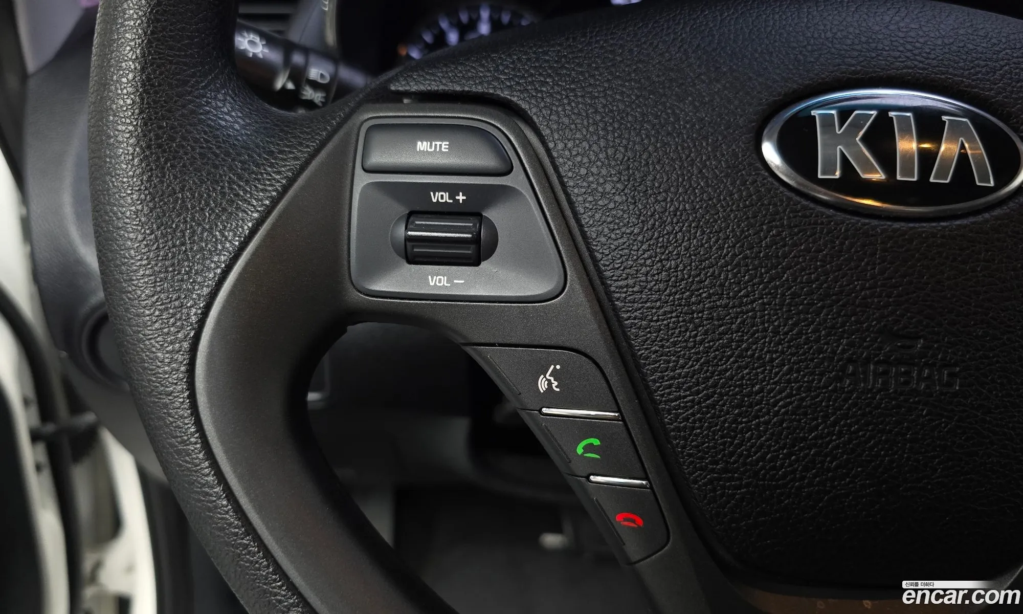 Kia K3 2015 — 12