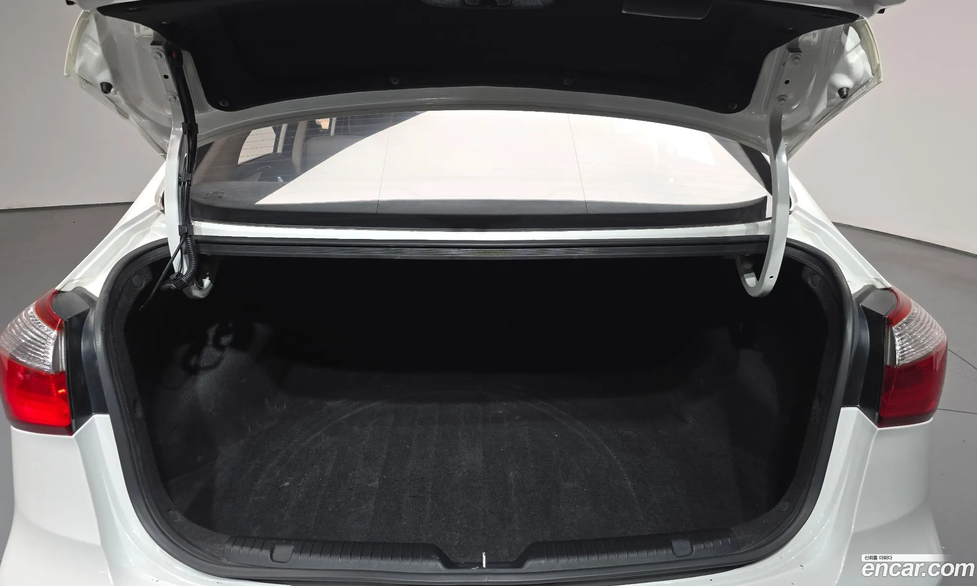 Kia K3 2015 — 19