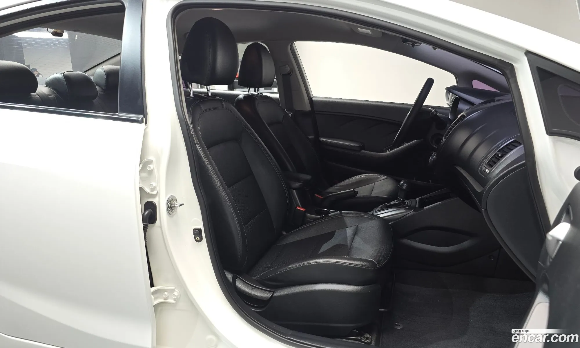 Kia K3 2015 — 6