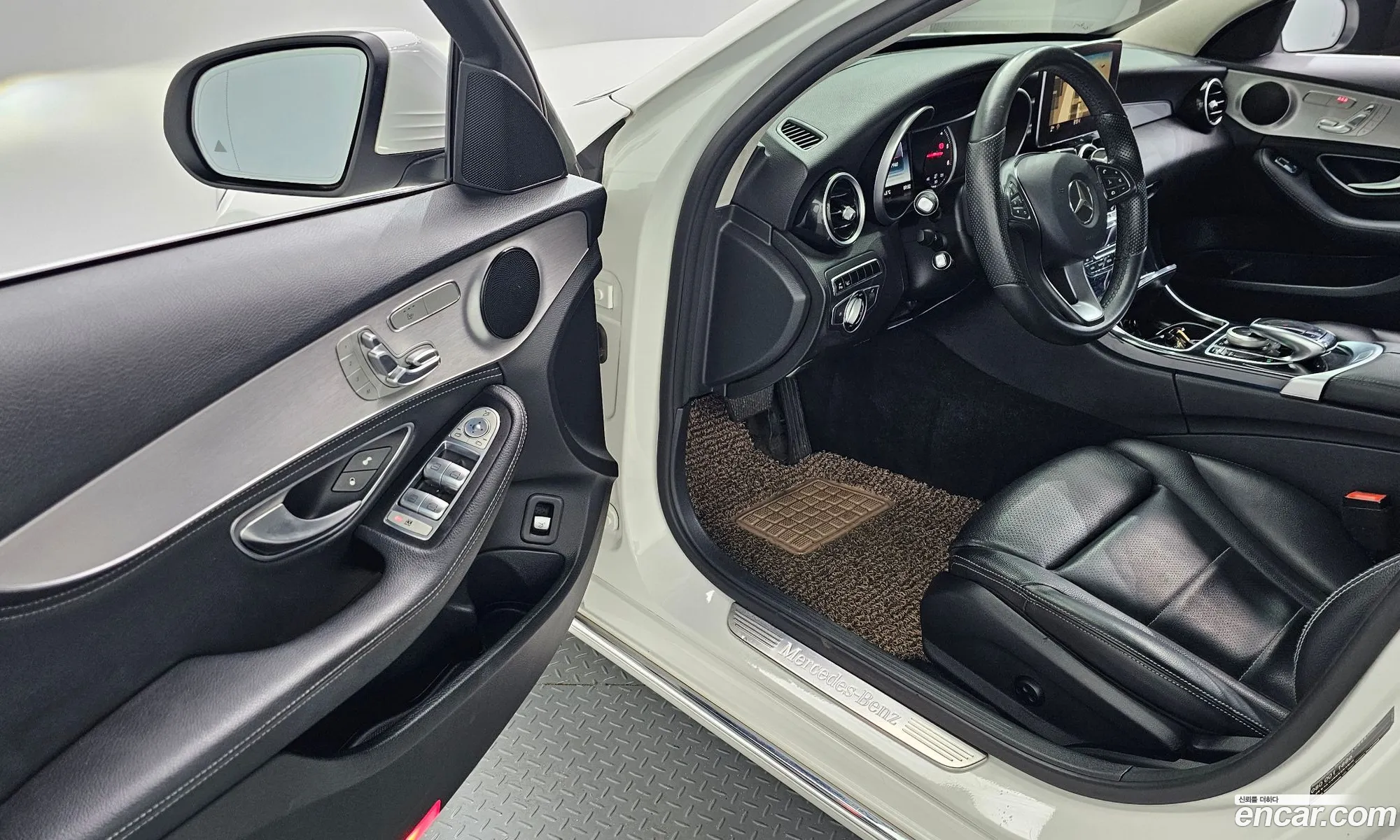 Mercedes-Benz C-Class W205 2015 WDDWF0FB8GF274786 — 3
