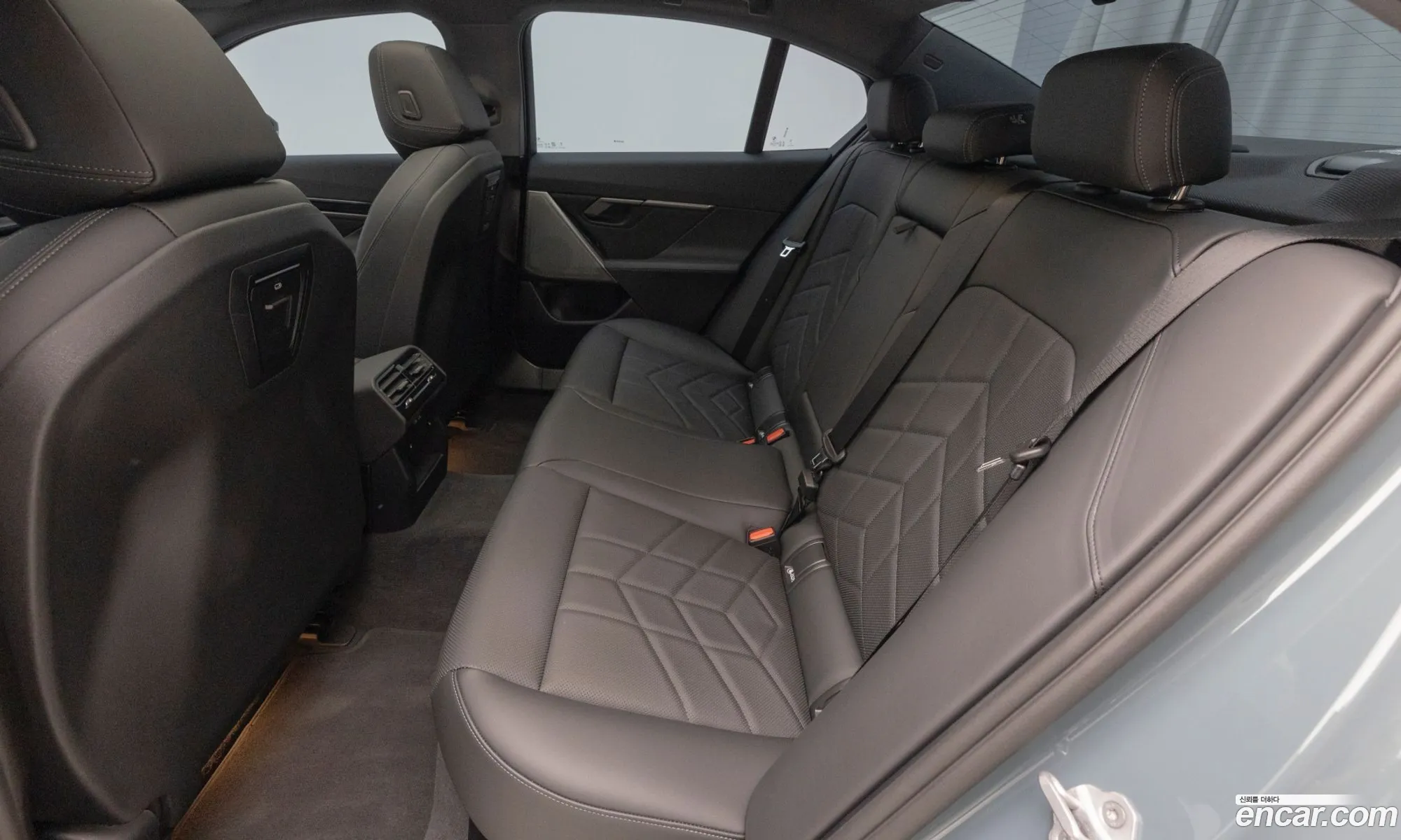 BMW 5 Series 2026 — 6