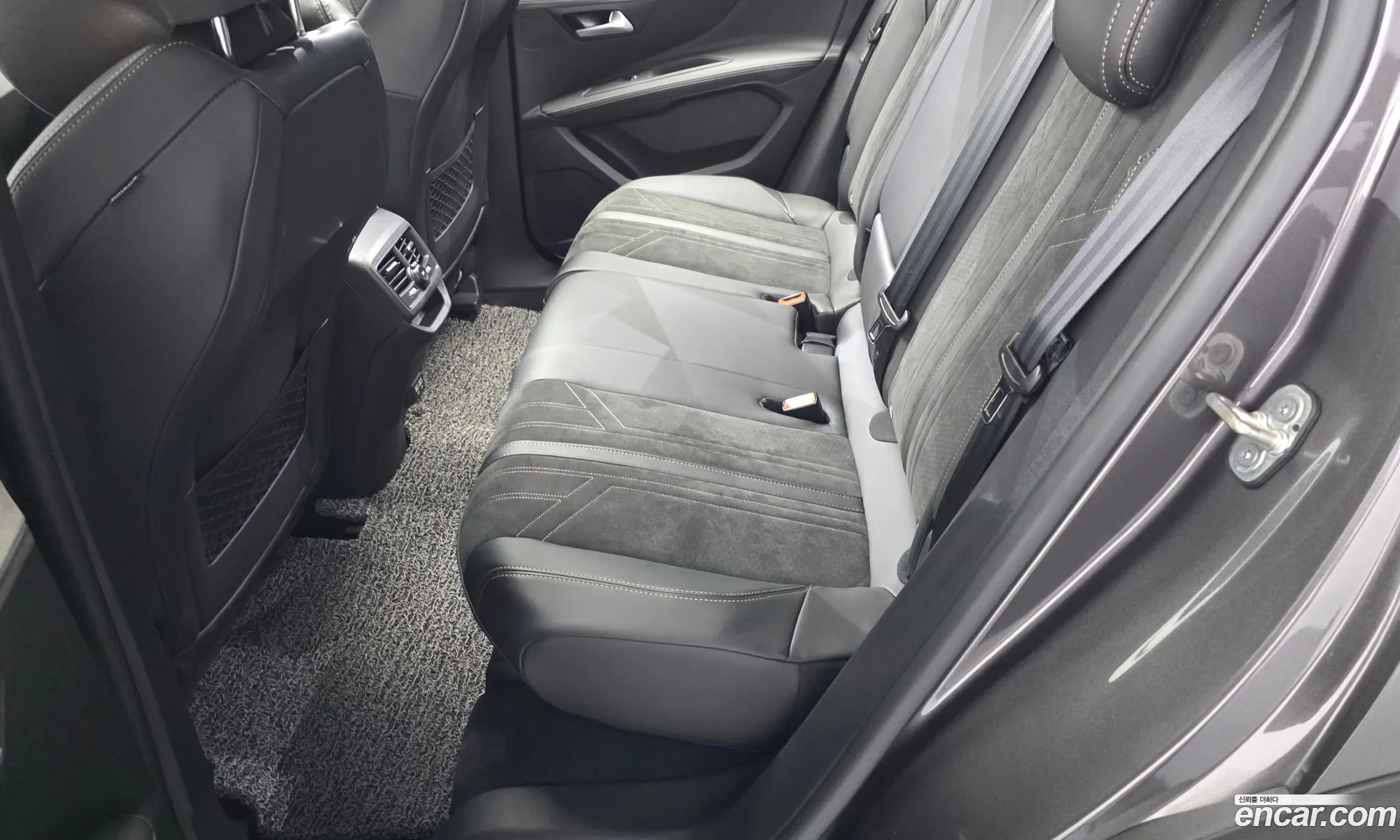Peugeot 3008 2021 — 35