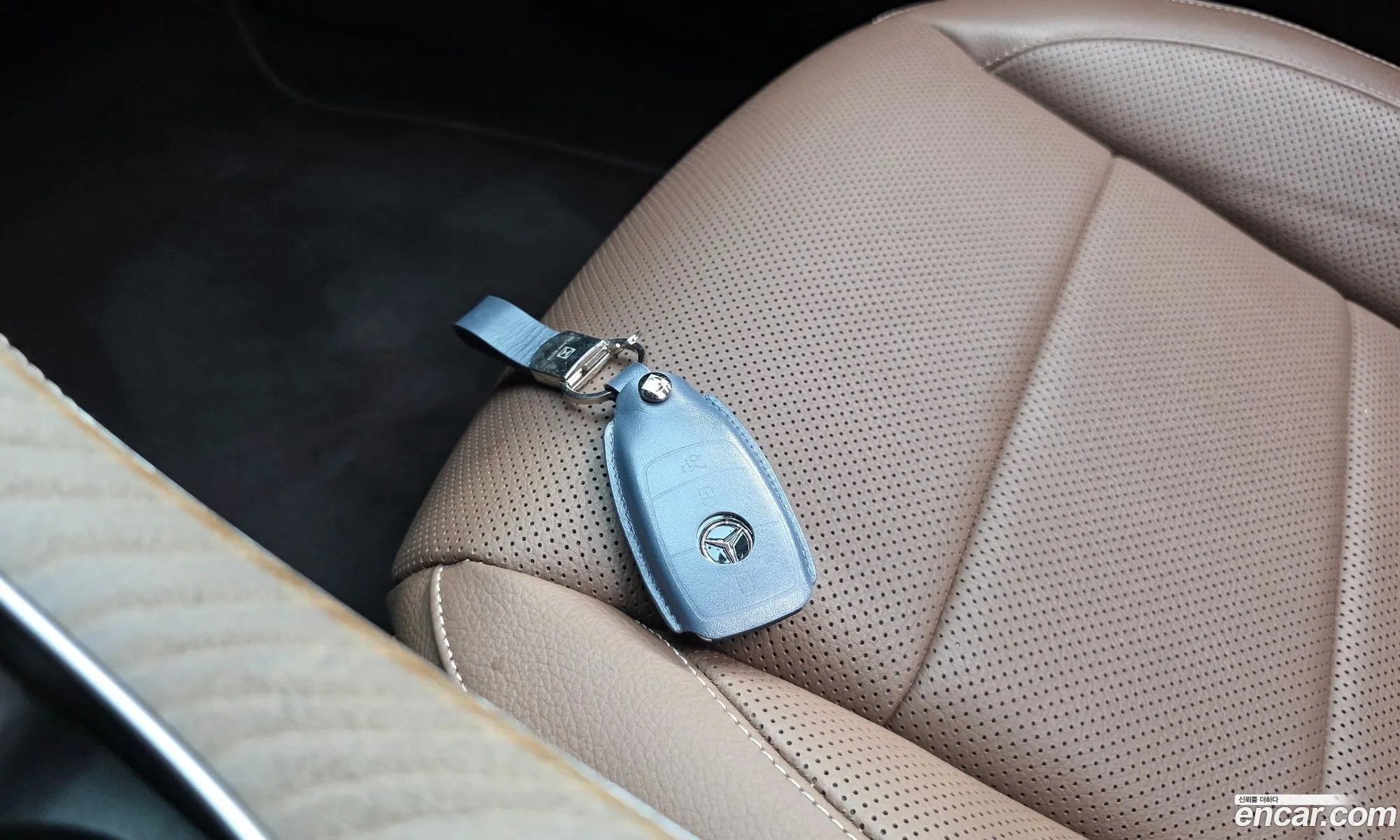 Mercedes-Benz E-Class W213 2022 — 38