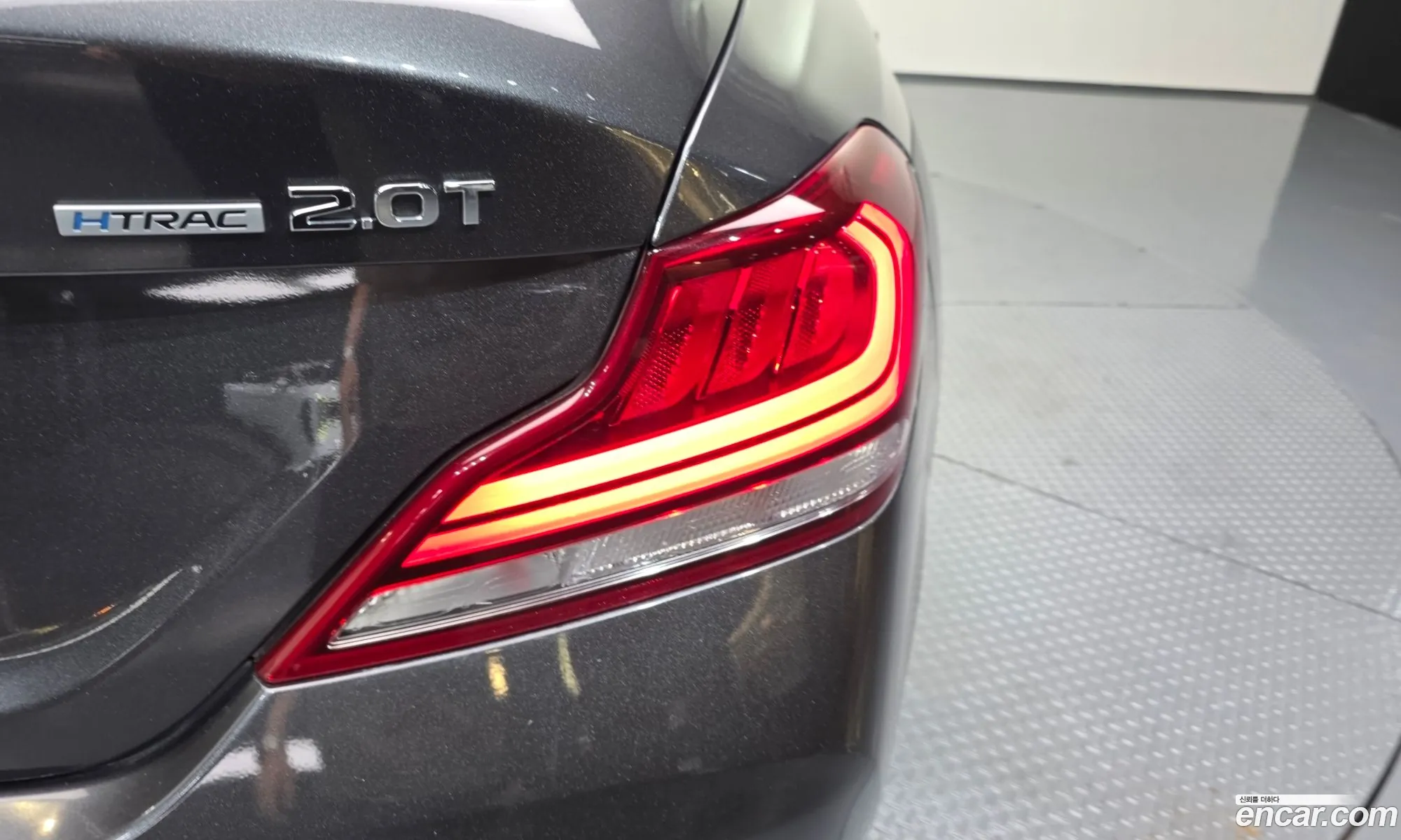 Genesis G70 2018 — 8