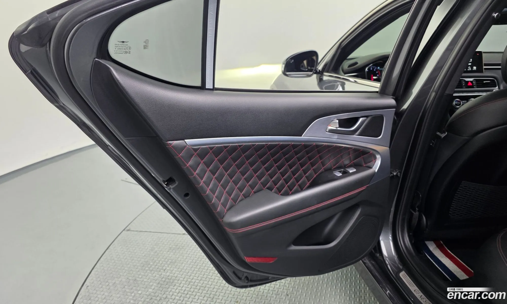 Genesis G70 2018 — 9