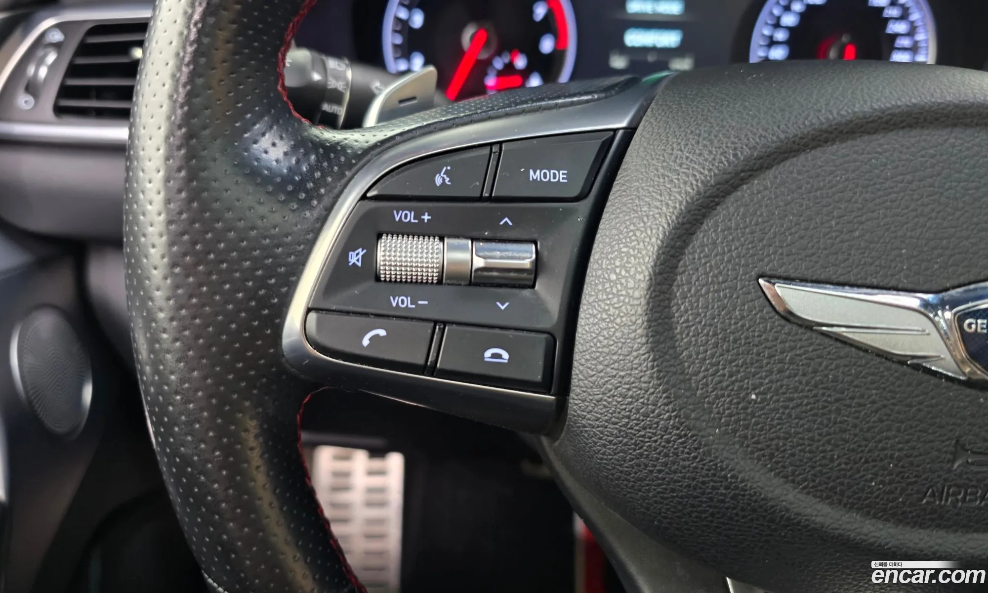 Genesis G70 2018 — 30