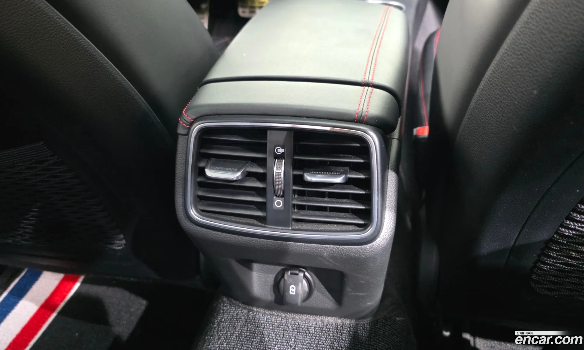 Genesis G70 2018 — 29